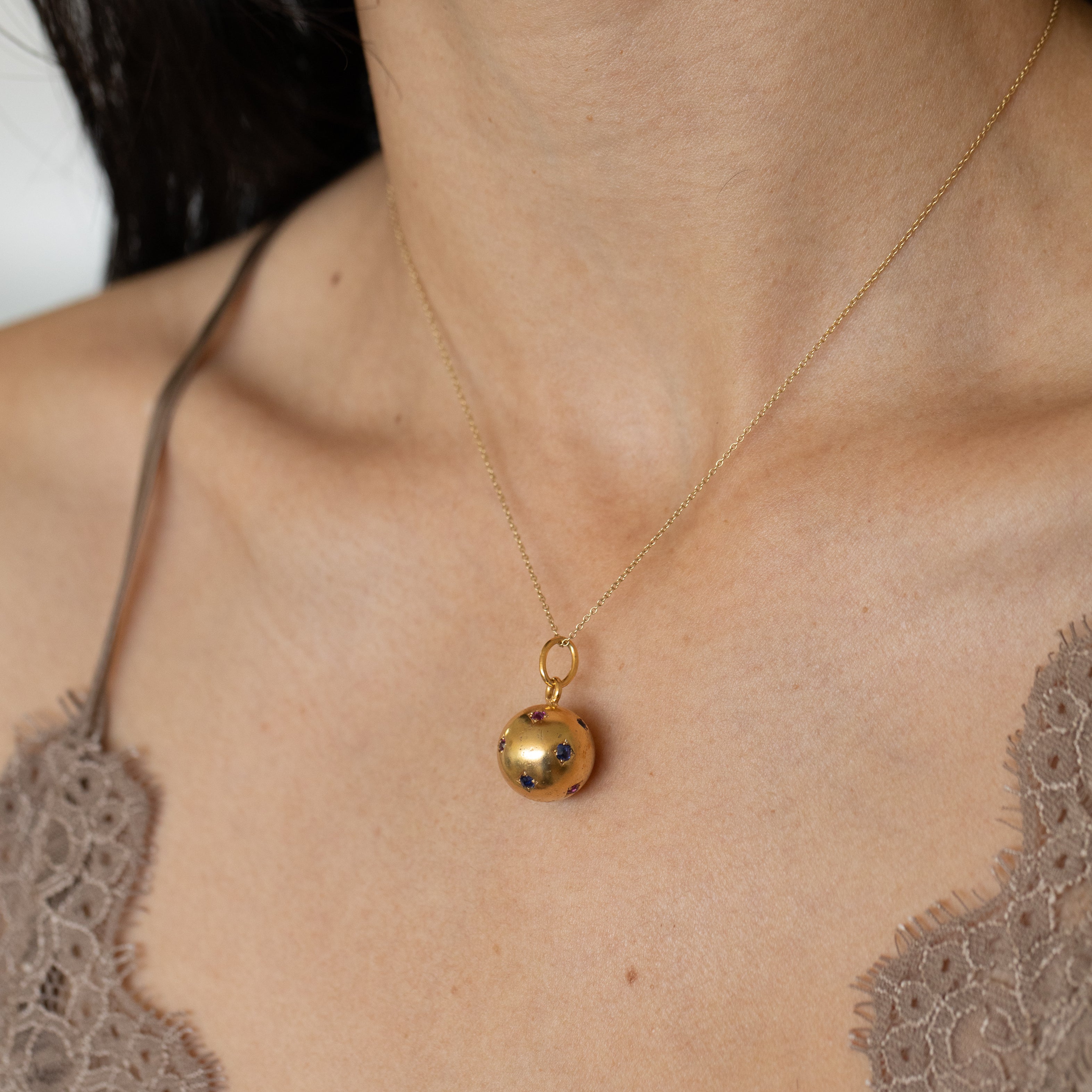 Victorian Starburst Sapphire and 18K Gold Orb Charm Pendant