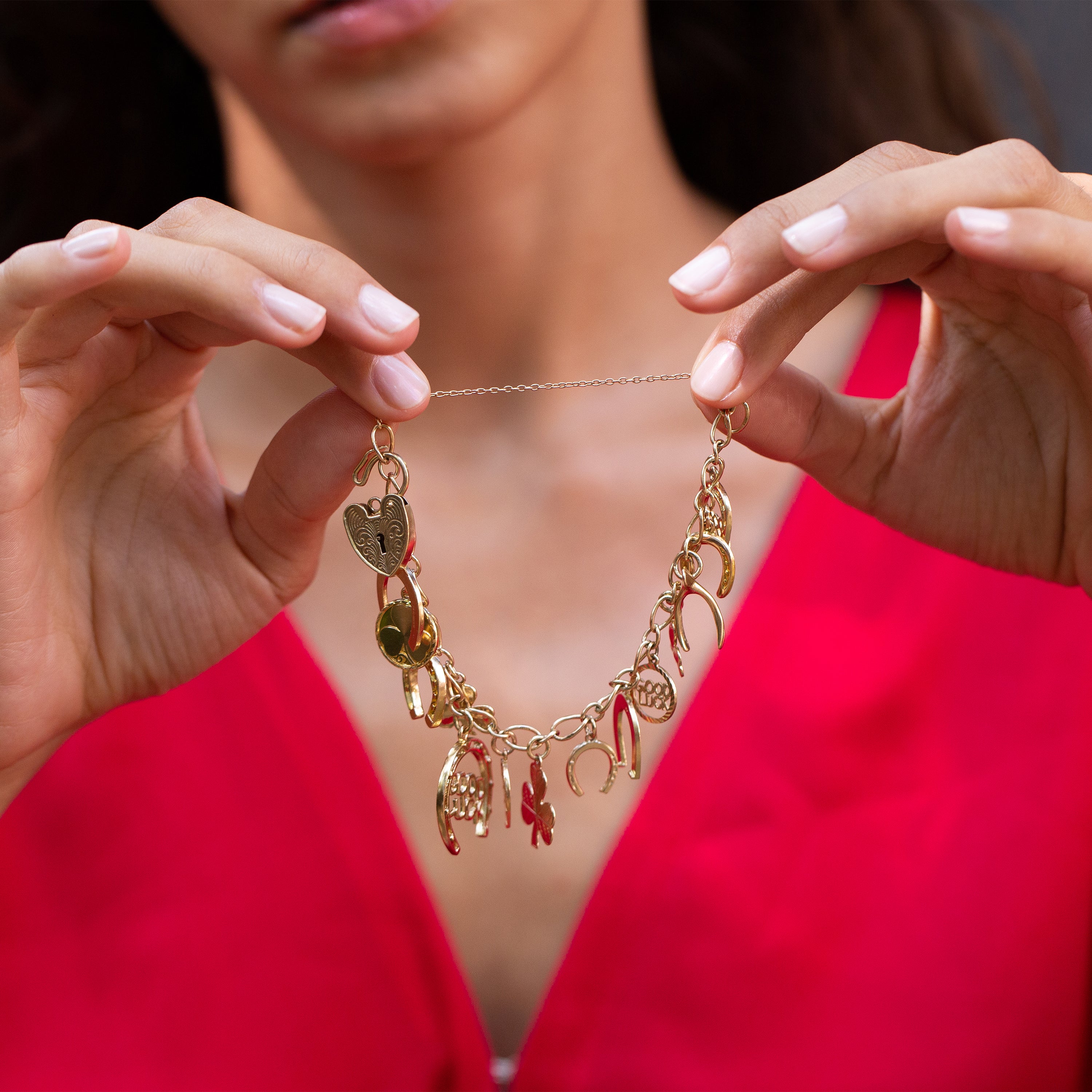 English Good Luck 9k Gold Charm Bracelet