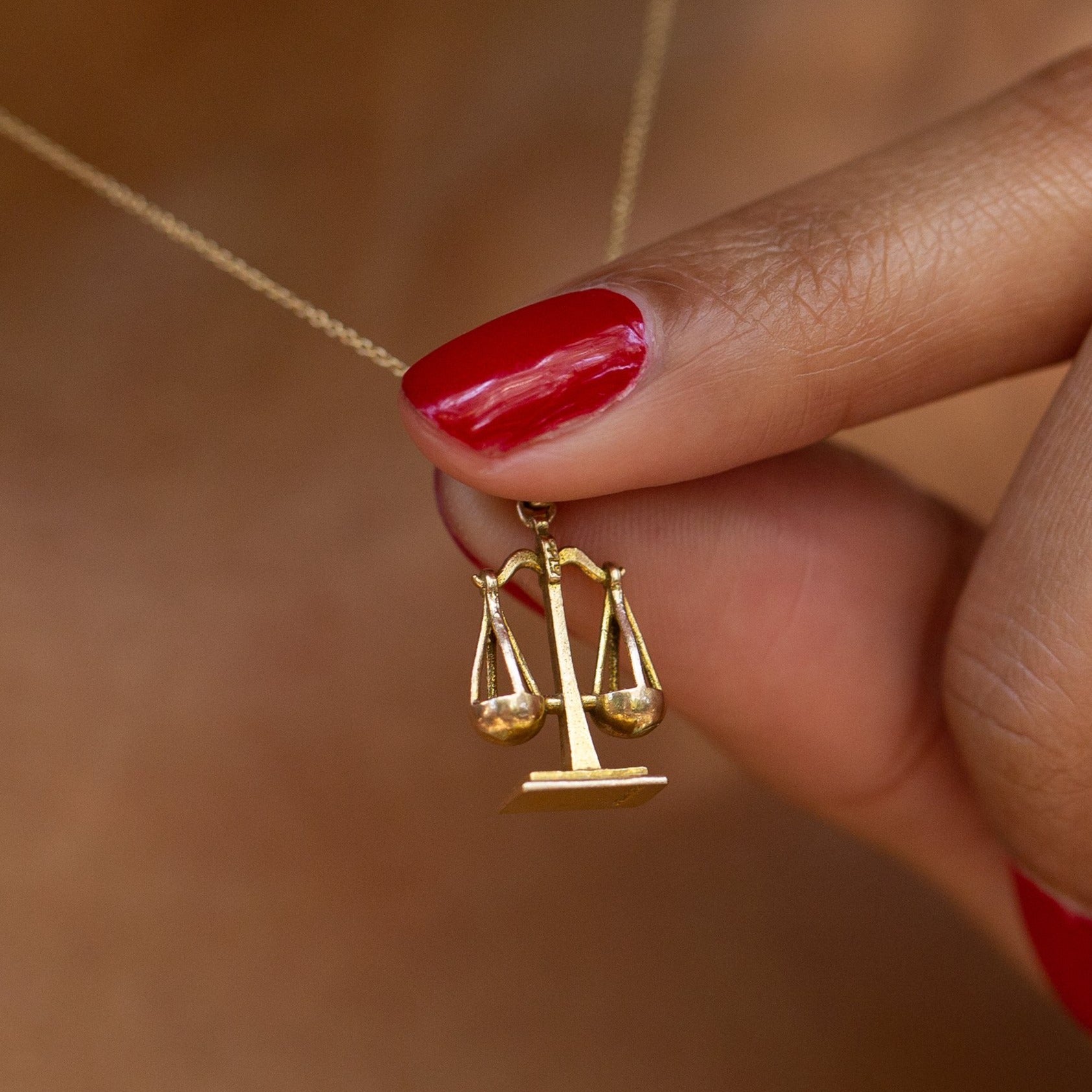 English Libra Scales 9K Gold Zodiac Charm