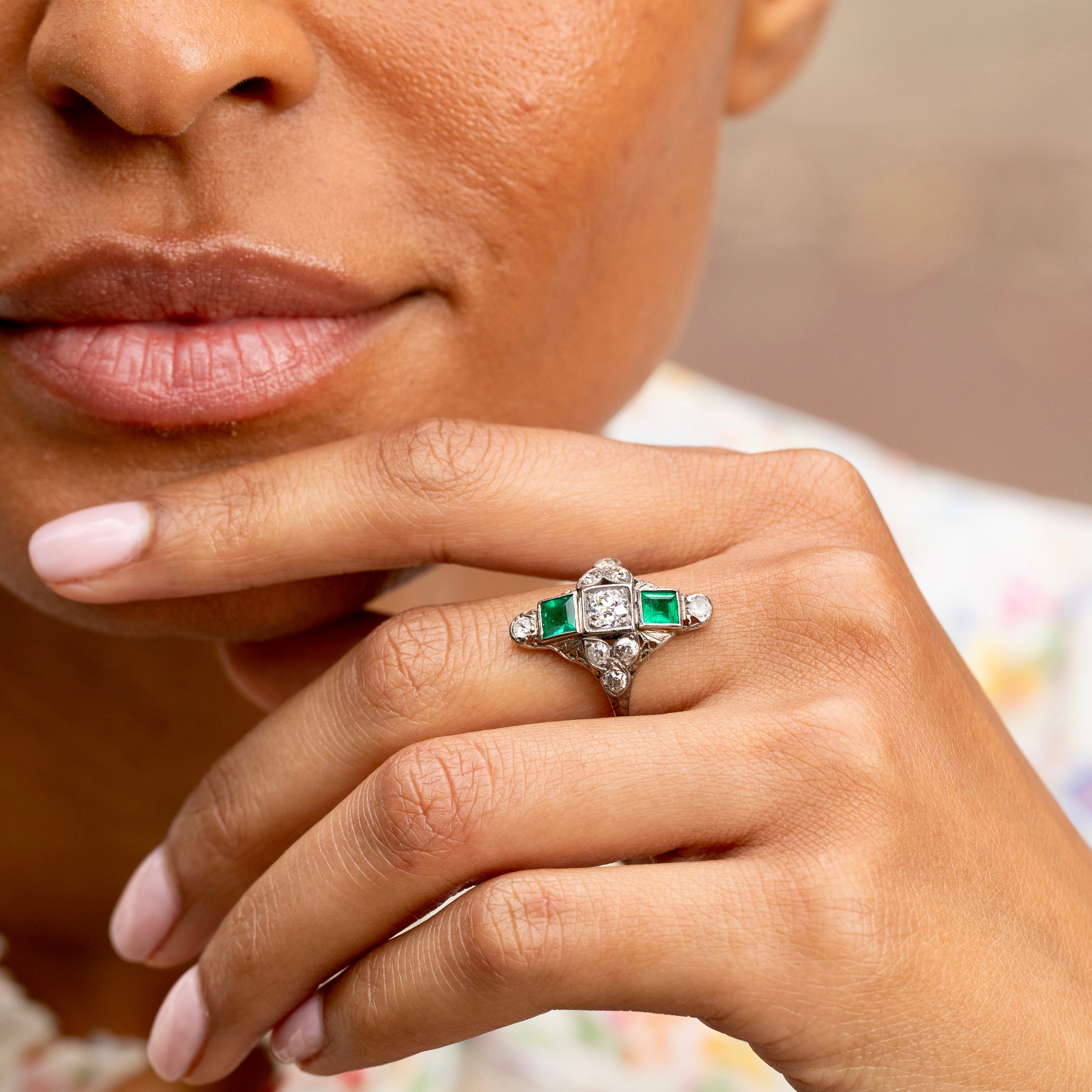 1920s Emerald, Diamond, and 18K White Gold Long Ring