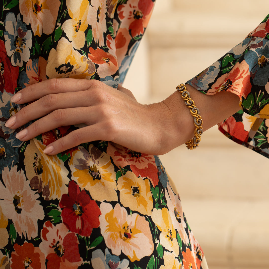 French 18K Gold and Diamond Swirl Link Bracelet