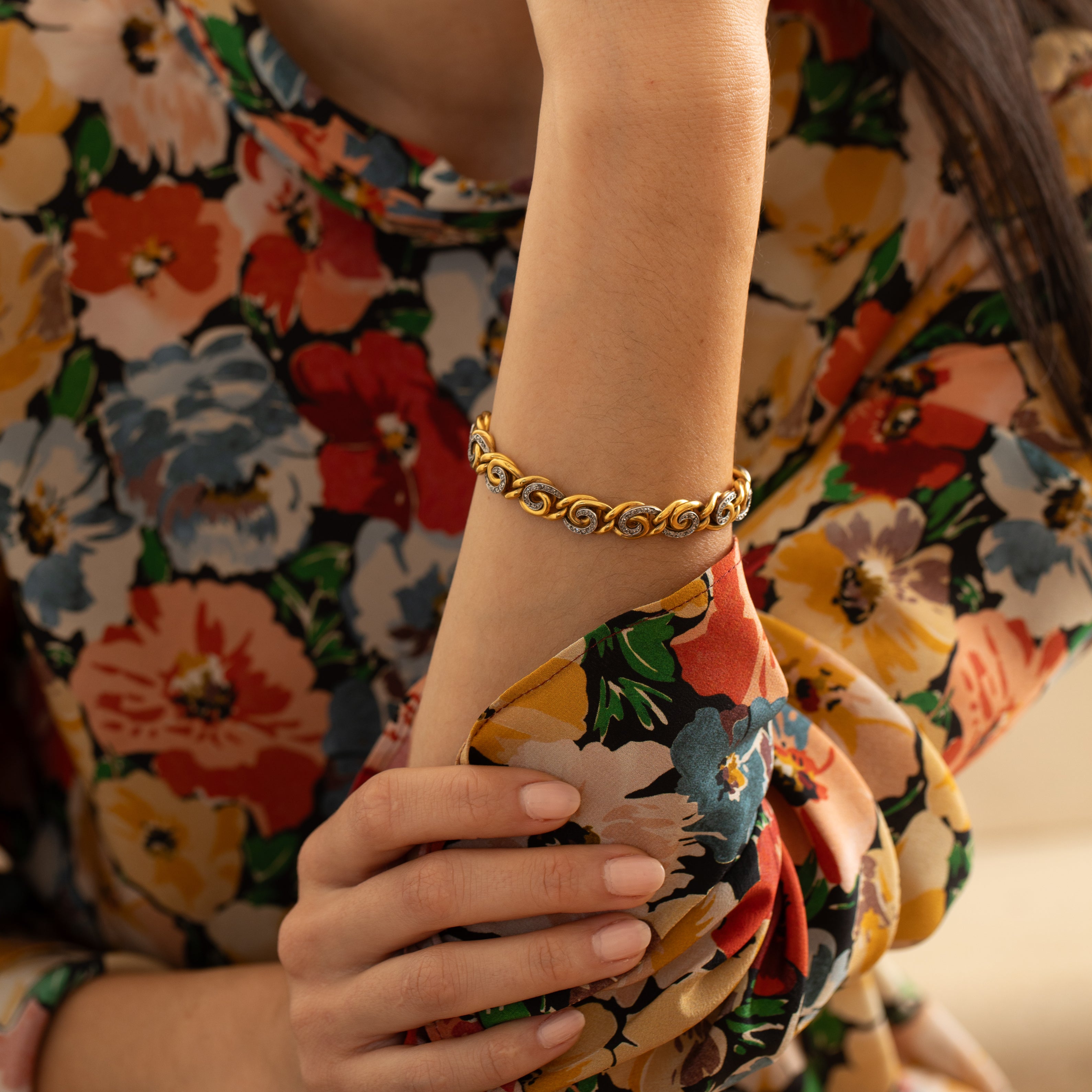 French 18K Gold and Diamond Swirl Link Bracelet