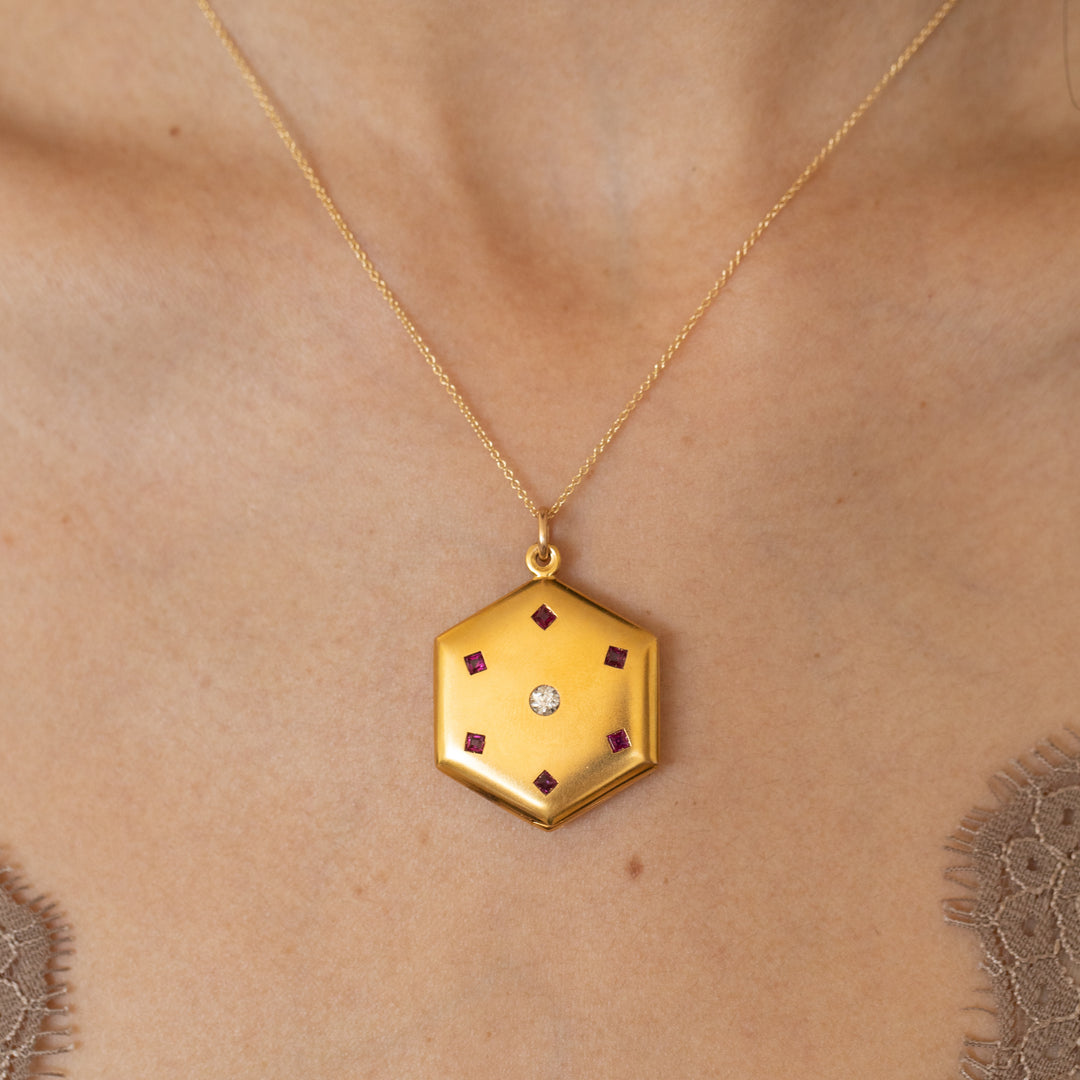 Early 20th Century Octagonal Rudy, Diamond, And 18K Gold Locket