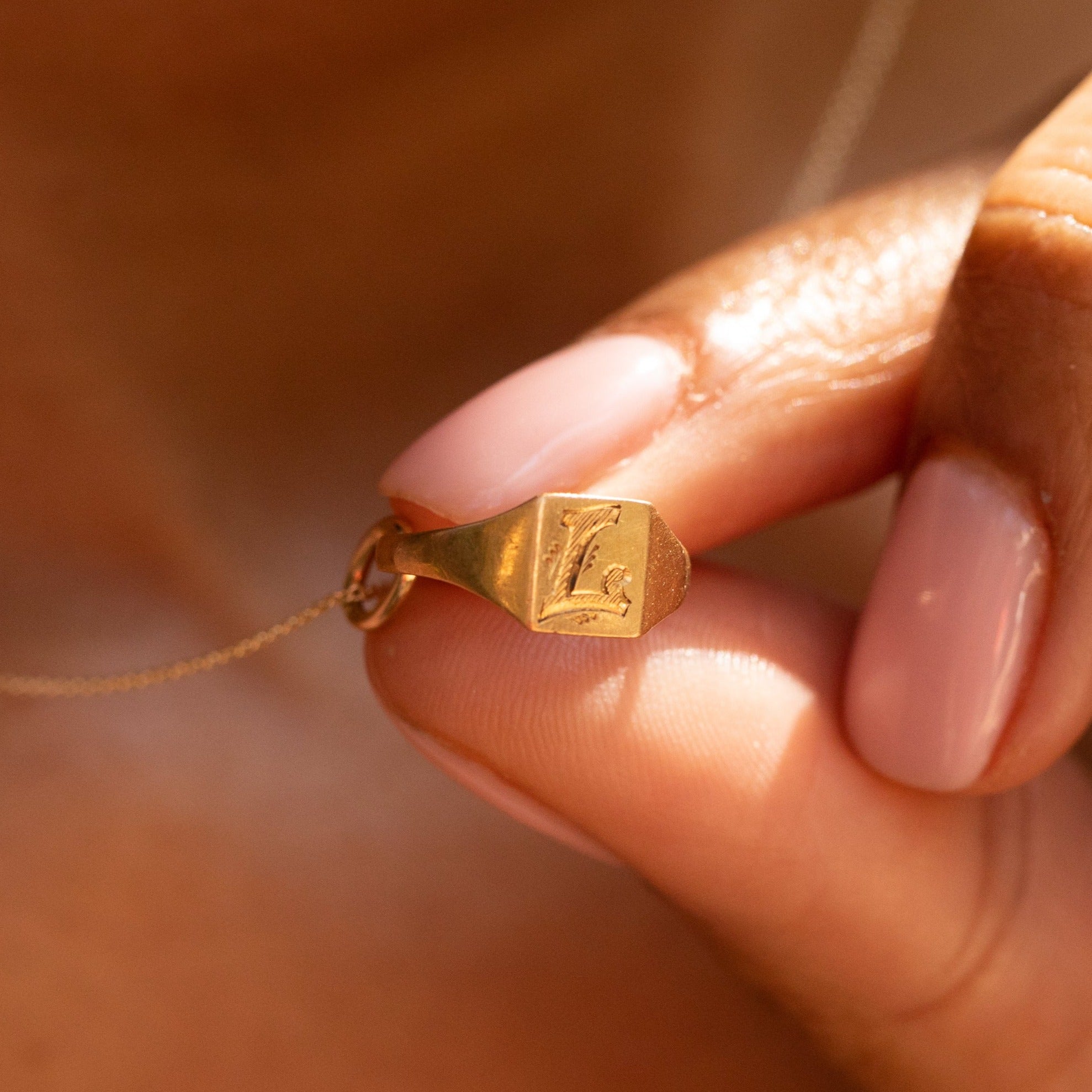 Portuguese 19K Gold "L" Charm Ring