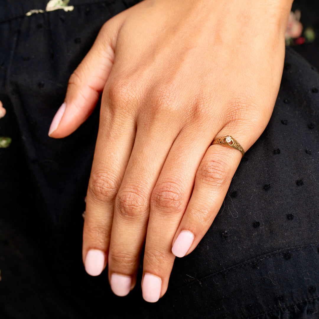 Victorian Diamond and 18K Gold Engraved Ring