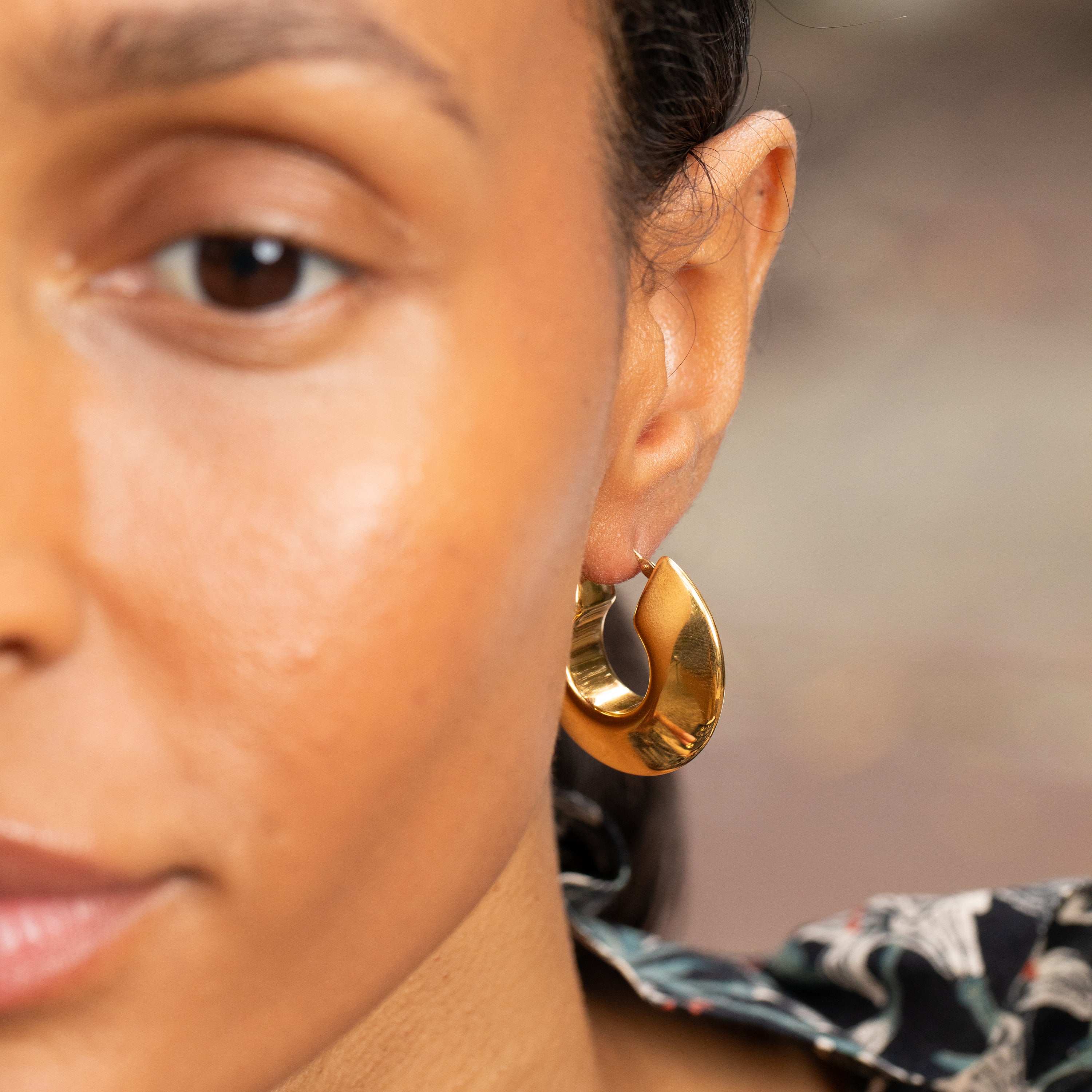 Italian Convex 14k Gold Hoop Earrings