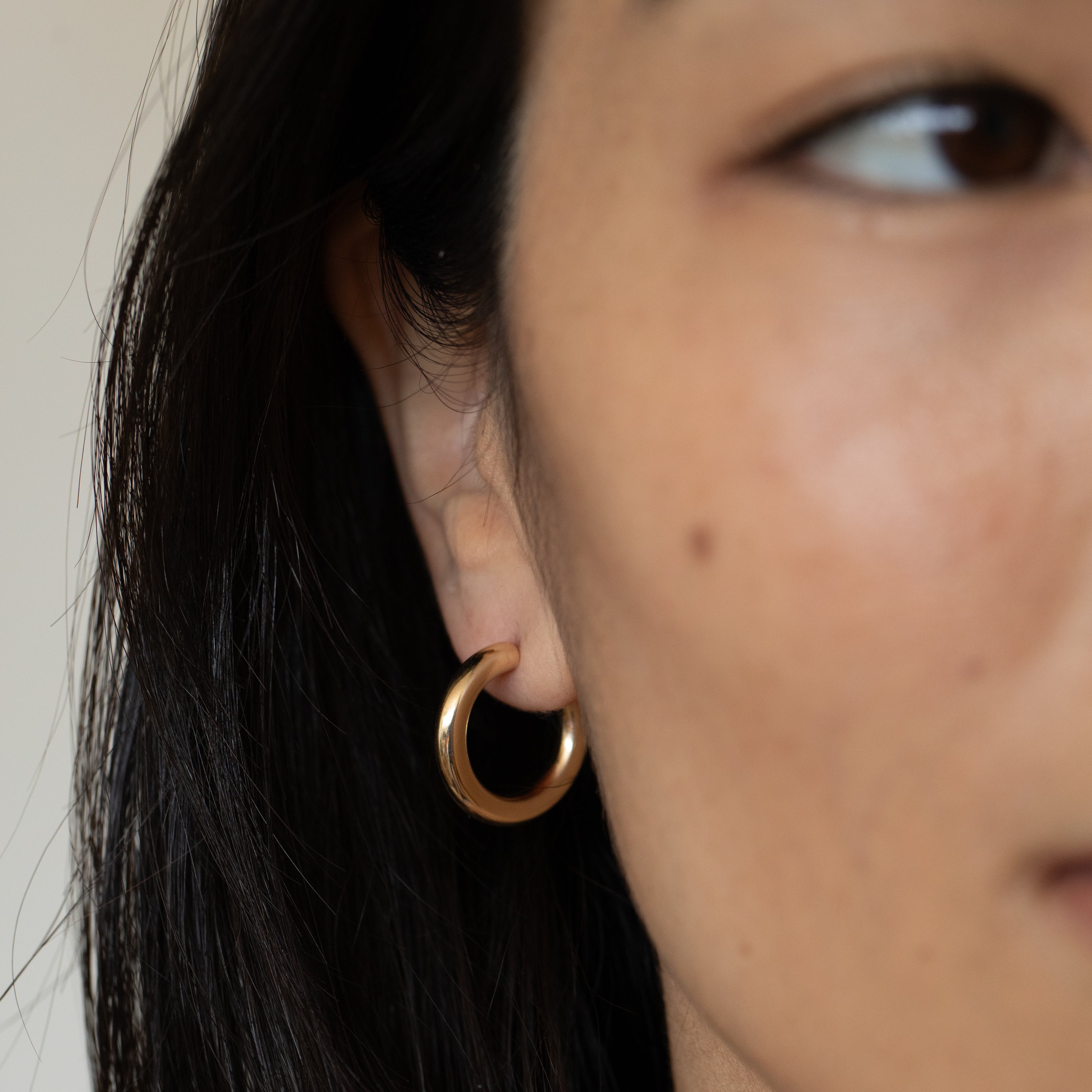 Gold Tube 14k Hoop Stud Earrings