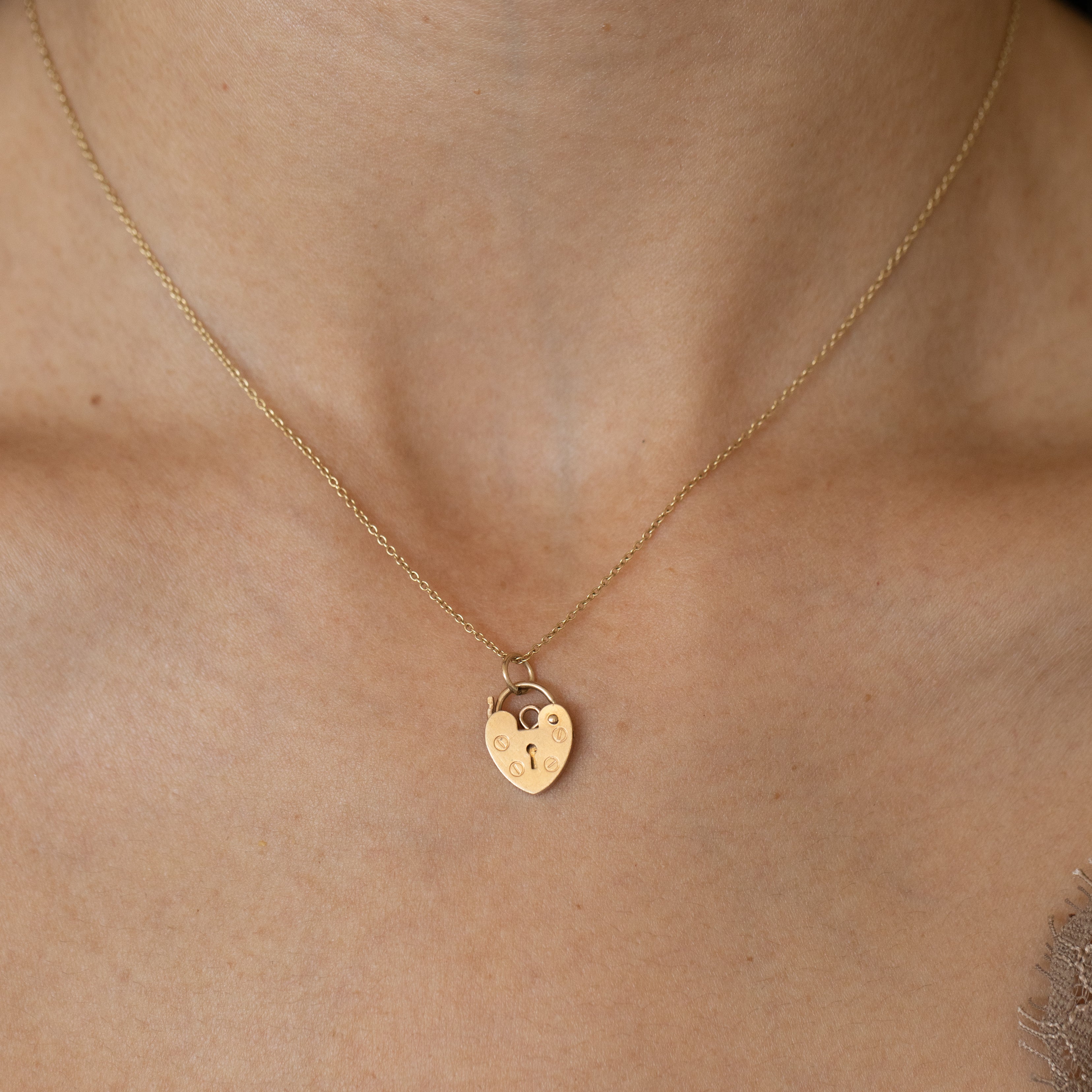 English 9k Gold Petite Heart Padlock Charm