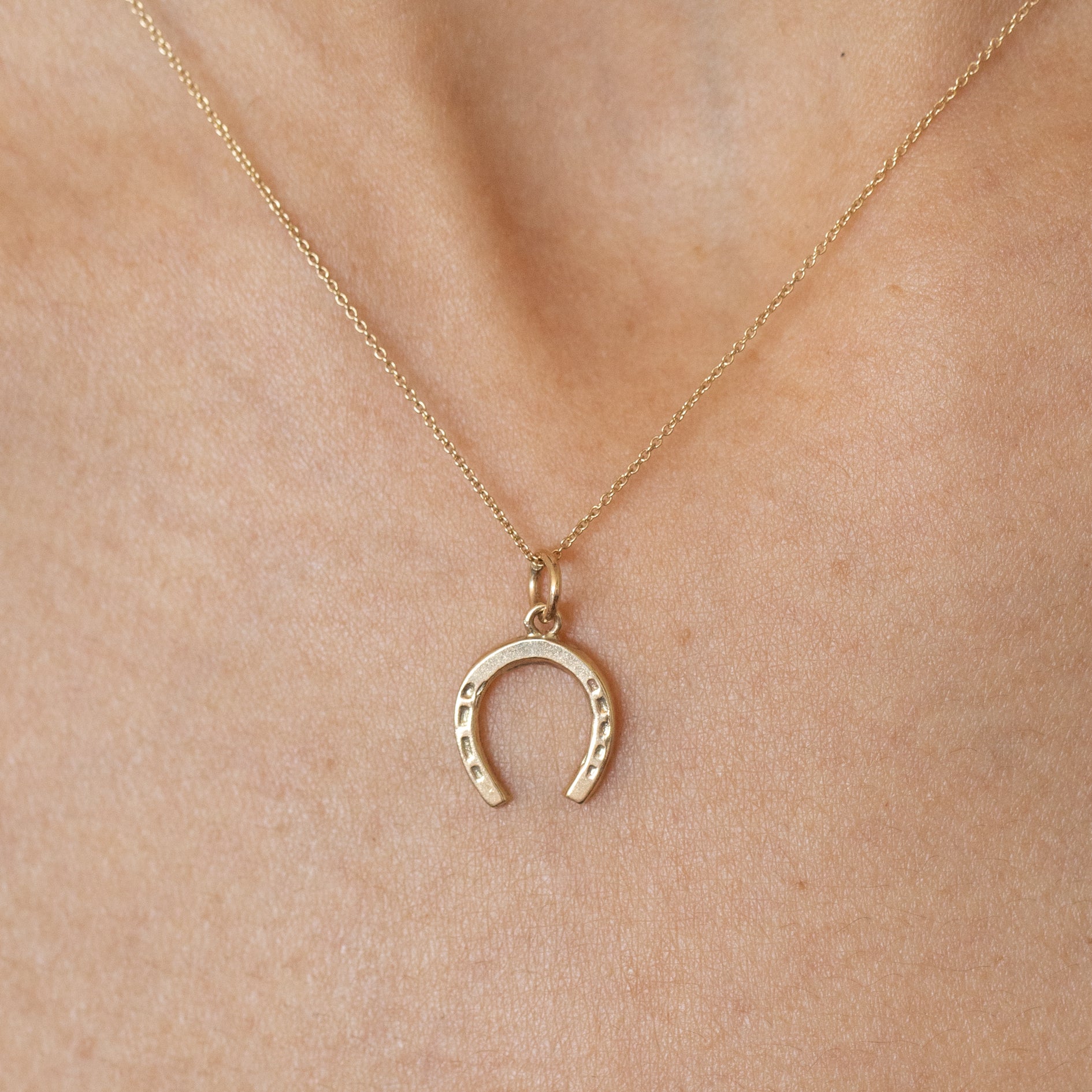 English 9K Gold Petite Horseshoe Charm