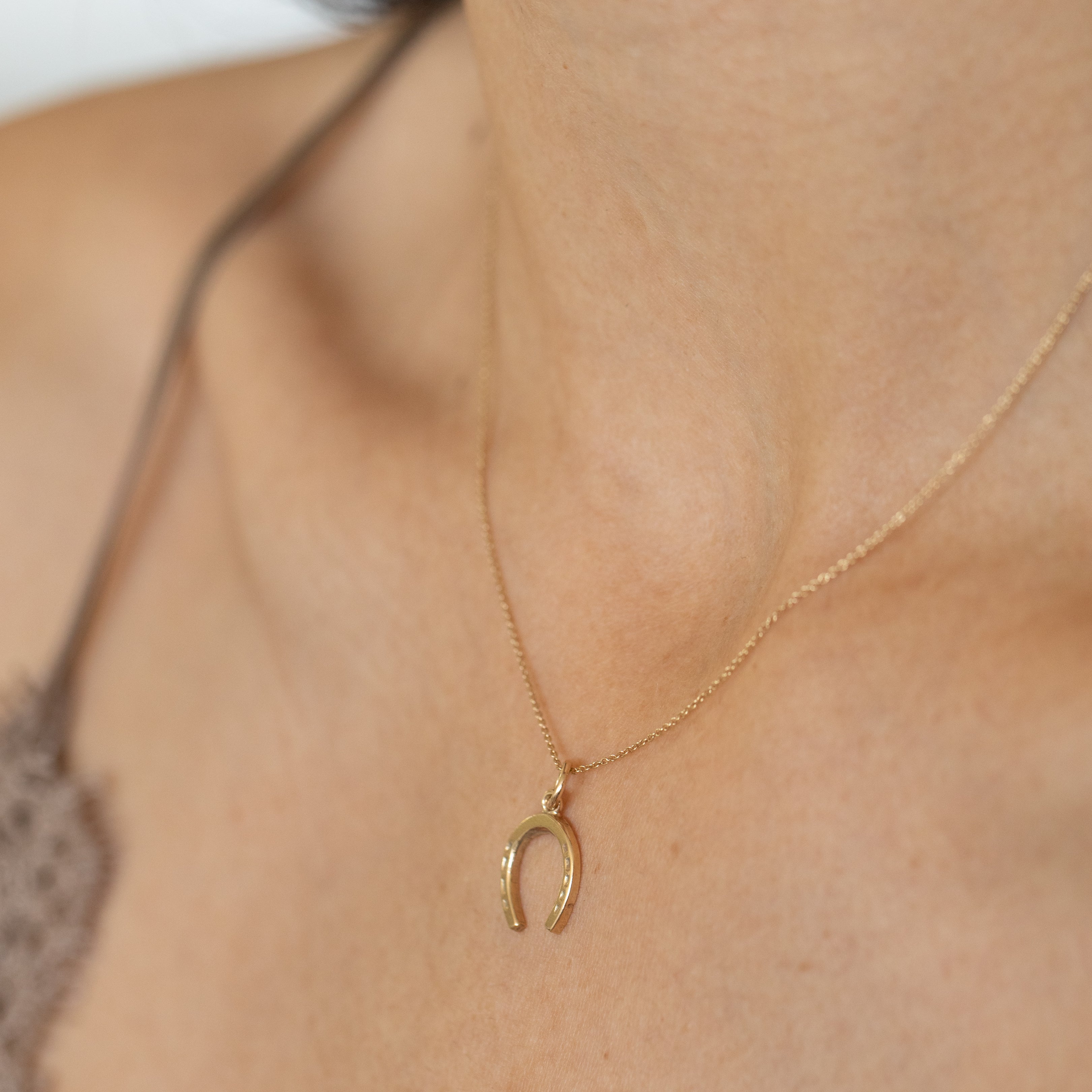 English 9K Gold Petite Horseshoe Charm