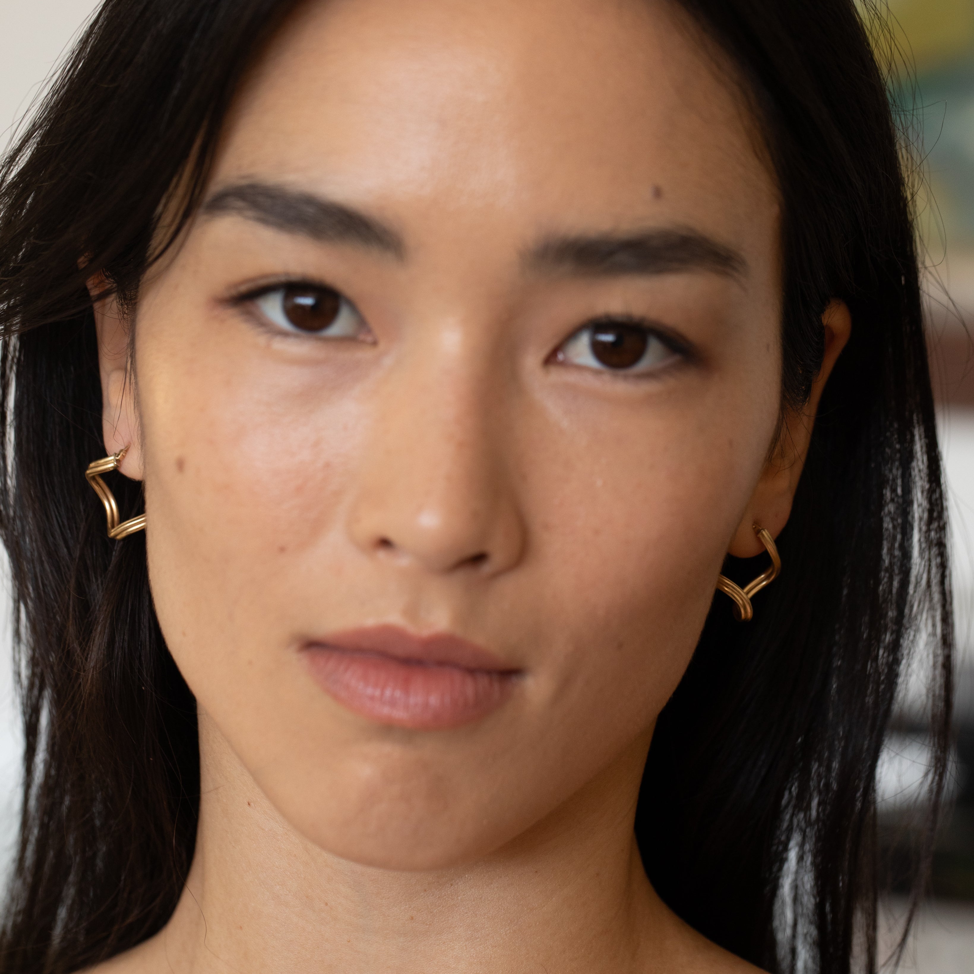 Italian Ribbed 3-Dimensional 14K Yellow Gold Hoop Earrings