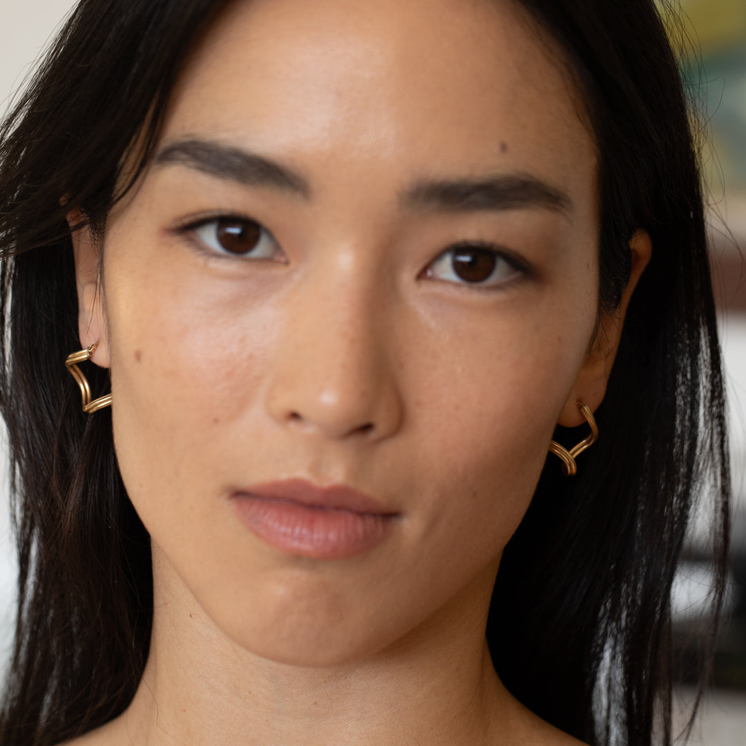 Italian Ribbed 3-Dimensional 14K Yellow Gold Hoop Earrings