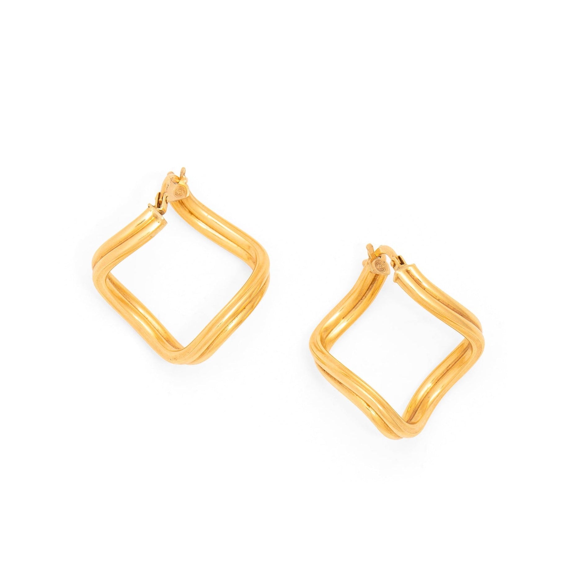 Italian Ribbed 3-Dimensional 14K Yellow Gold Hoop Earrings
