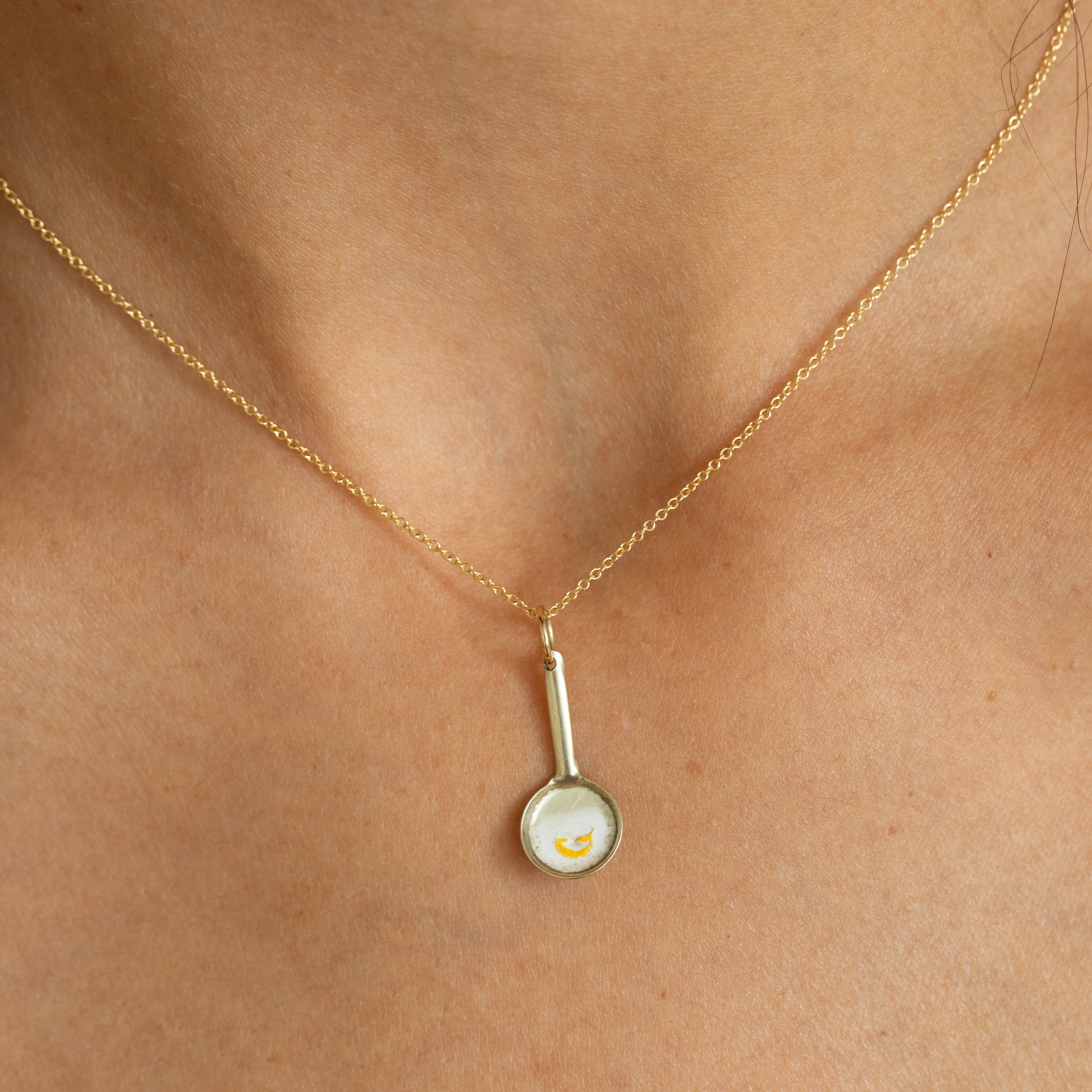 English Fried Egg 9K Yellow Gold and Enamel Charm