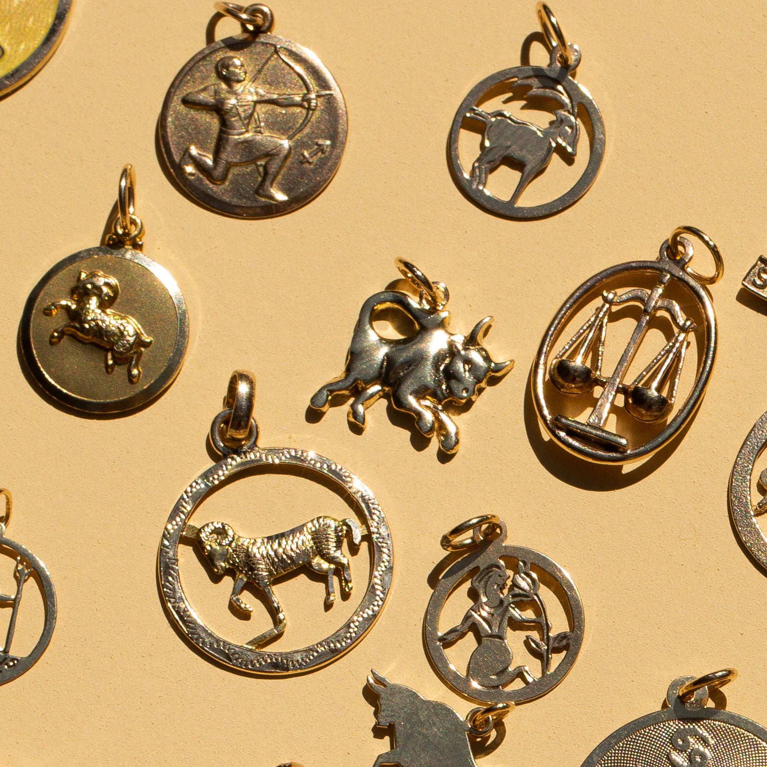 Vintage Figure Charm Zodiac Taurus Bull Gold 14k