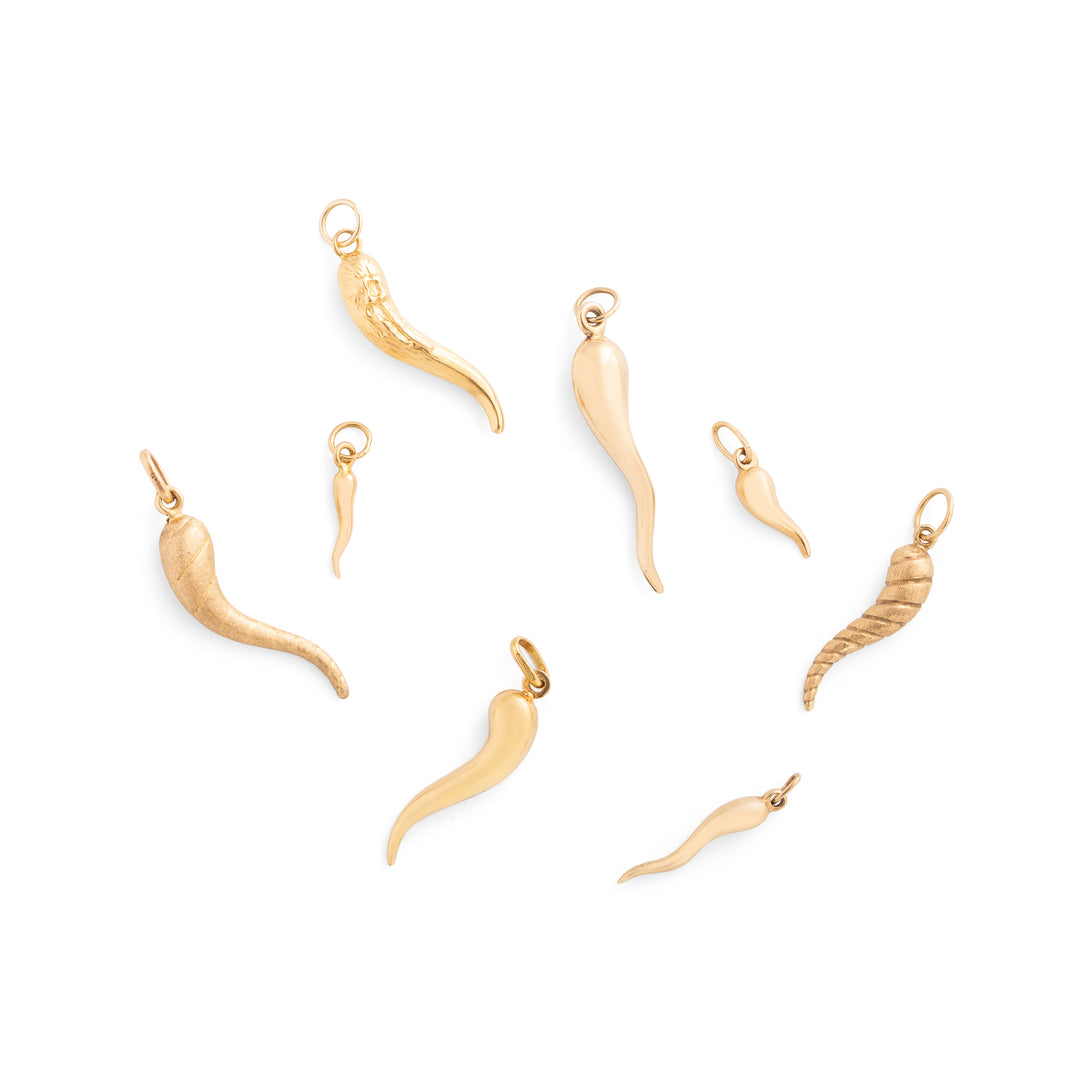 Petite Cornicello 18k Gold Charm