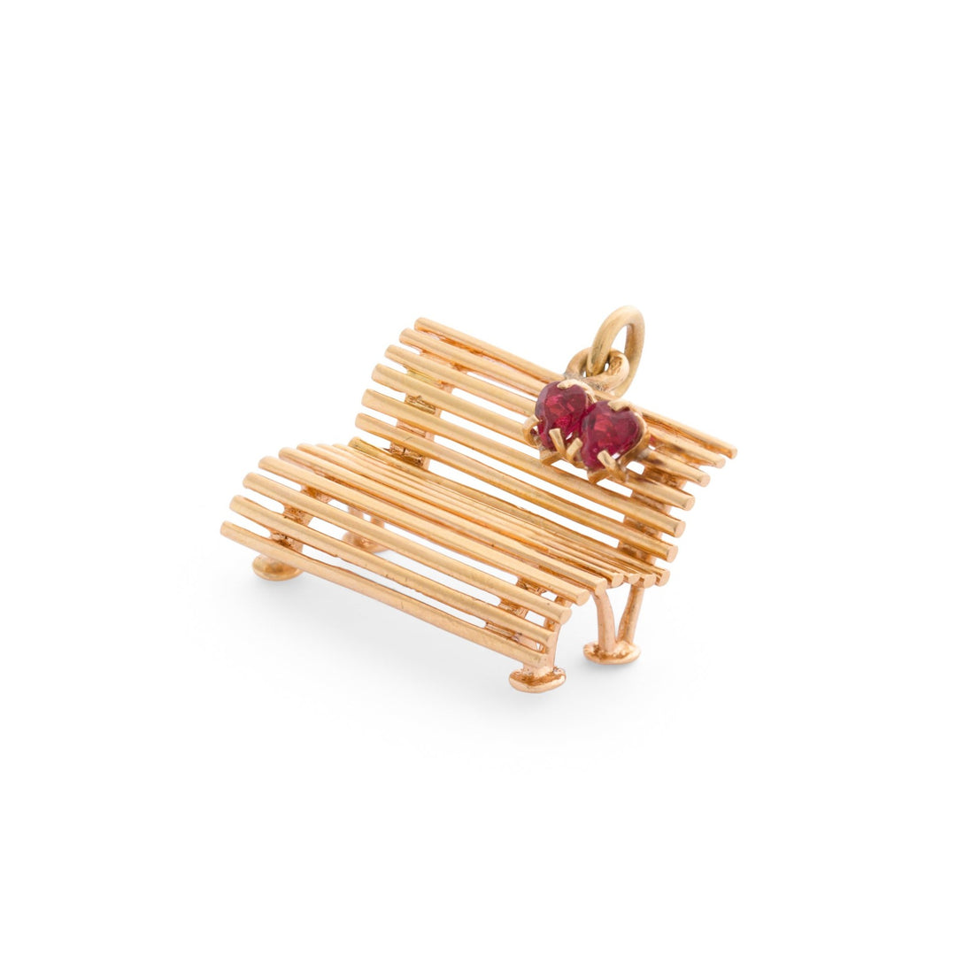Lovers Bench 18K Gold Charm