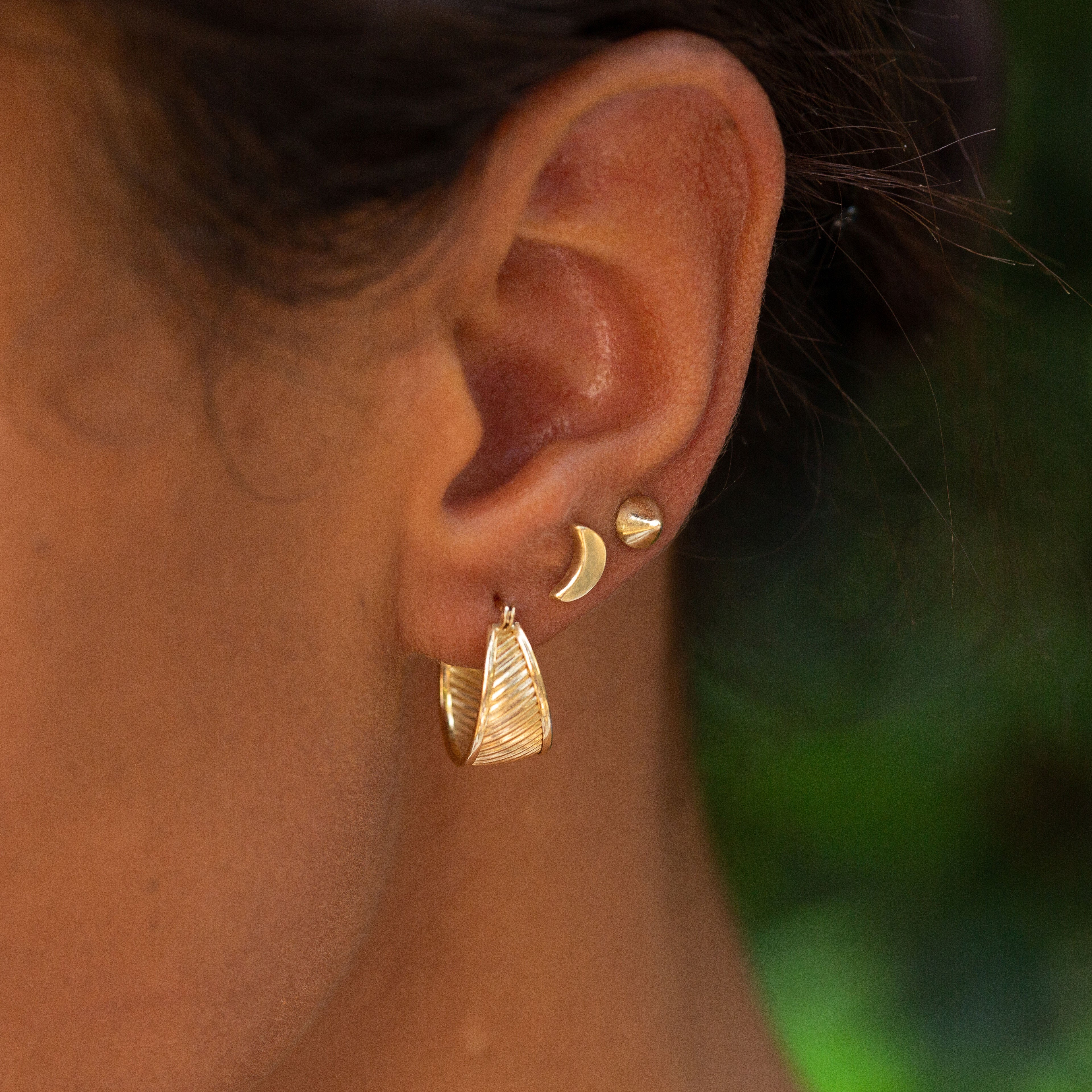 Textured 14k Gold Hoop Earrings