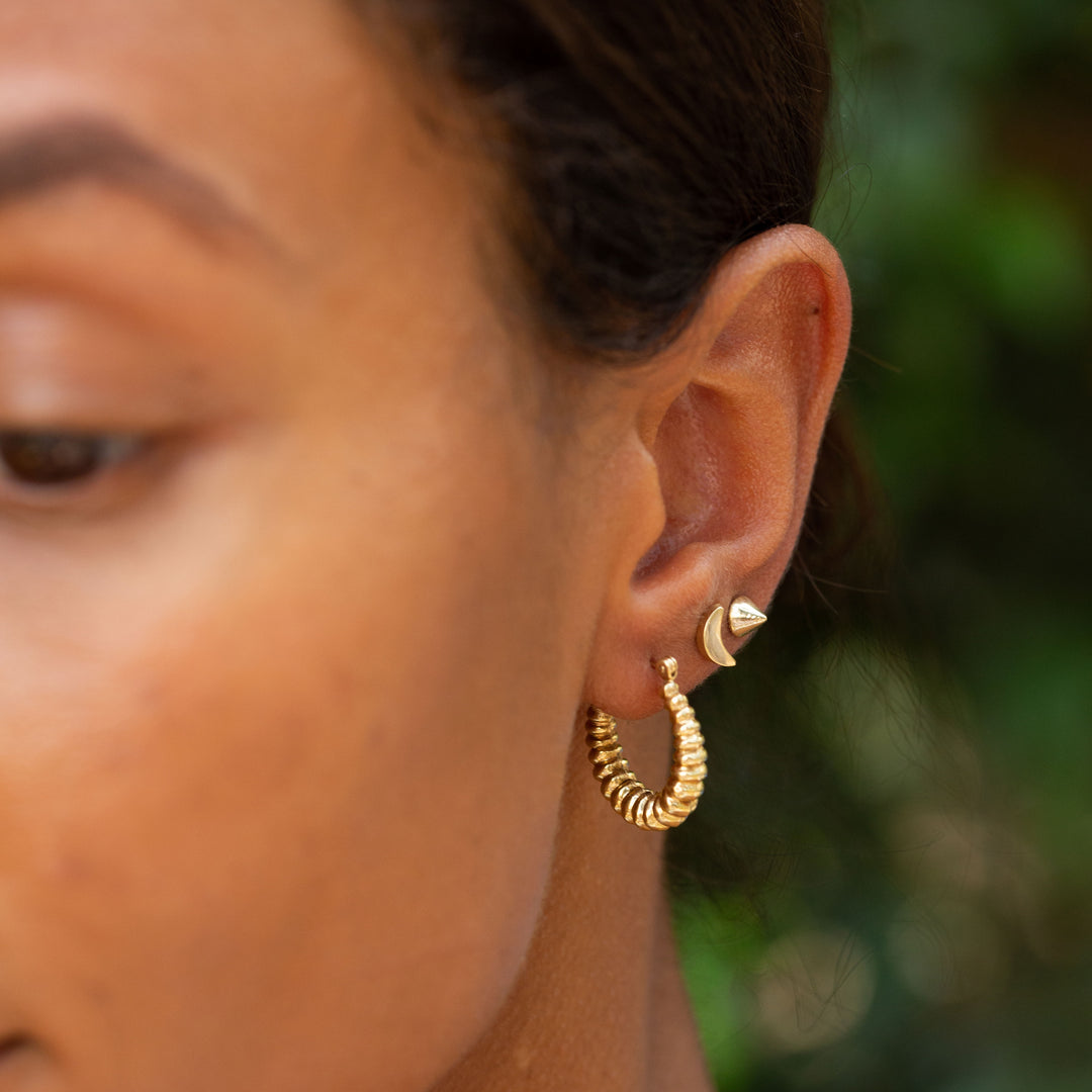 Ribbed 14k Gold Hoop Earrings