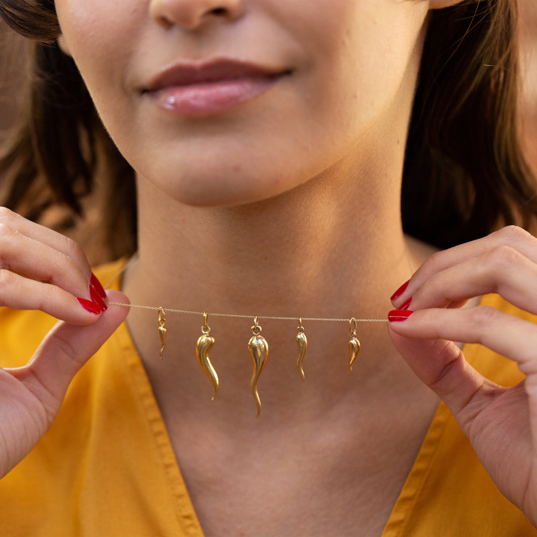 Petite Cornicello 18k Gold Charm