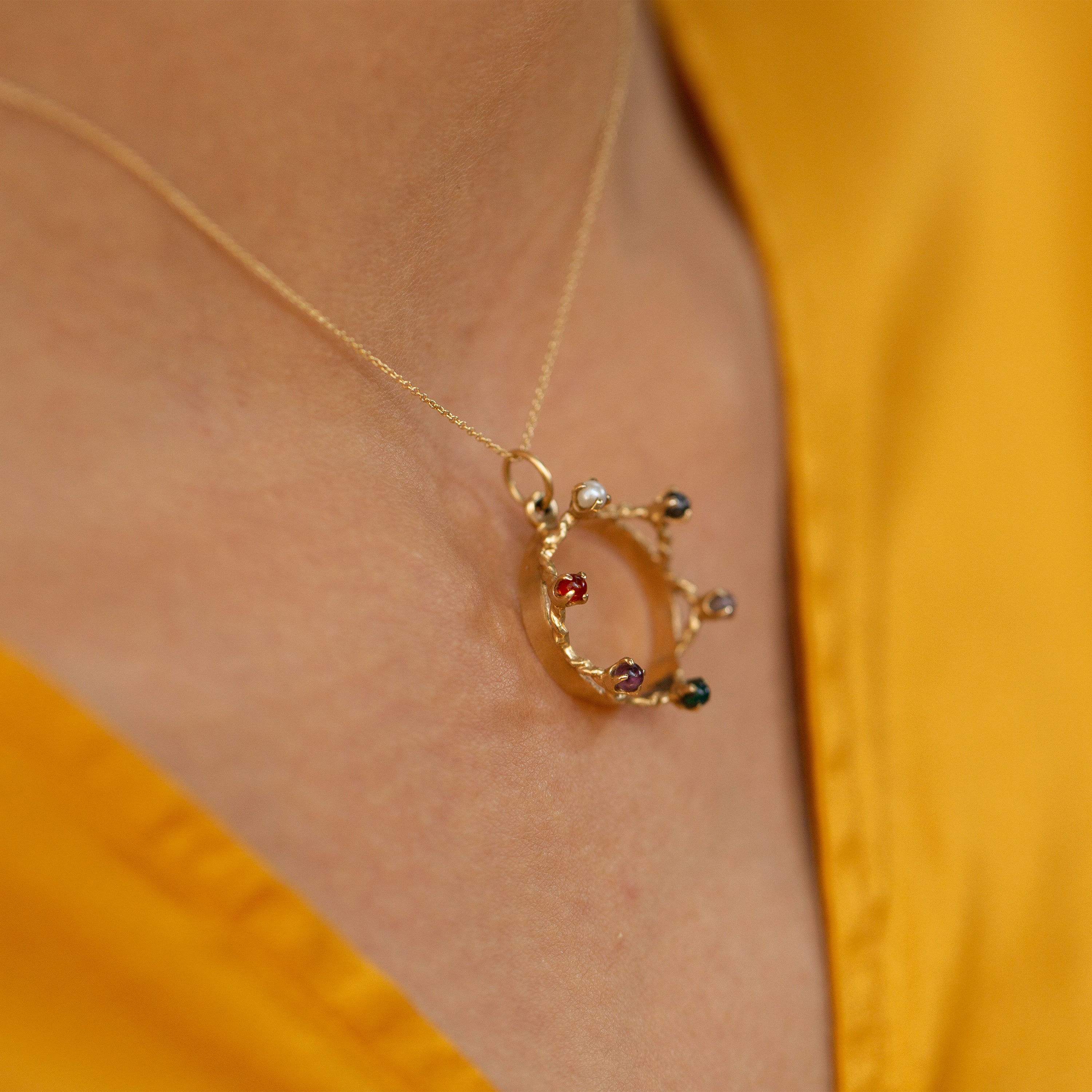 Crown Charm Necklace Gold – MAS Designs