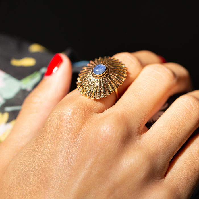 Star Sapphire and 14k Gold Textured Shell Ring