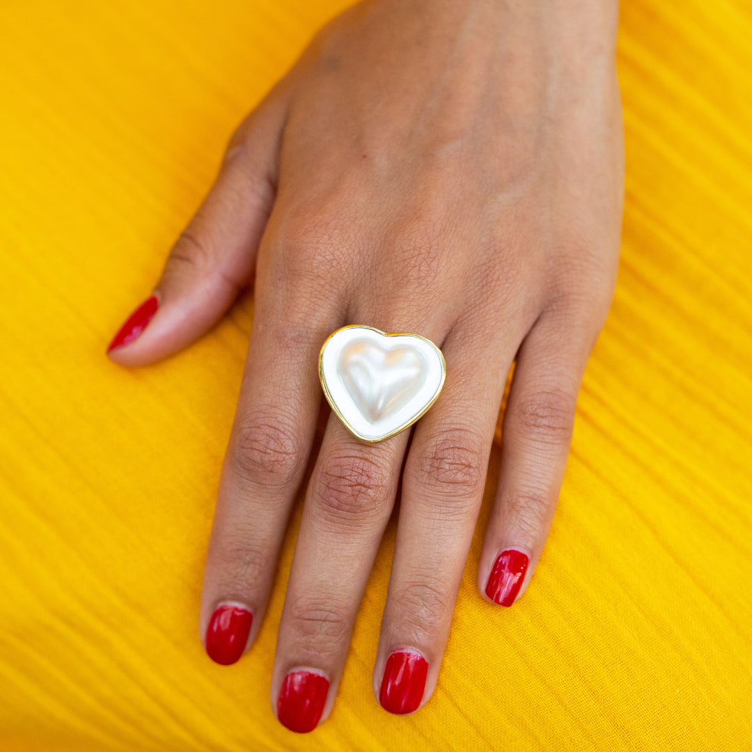 Large Heart-Shaped Mabe Pearl 18k Gold Ring