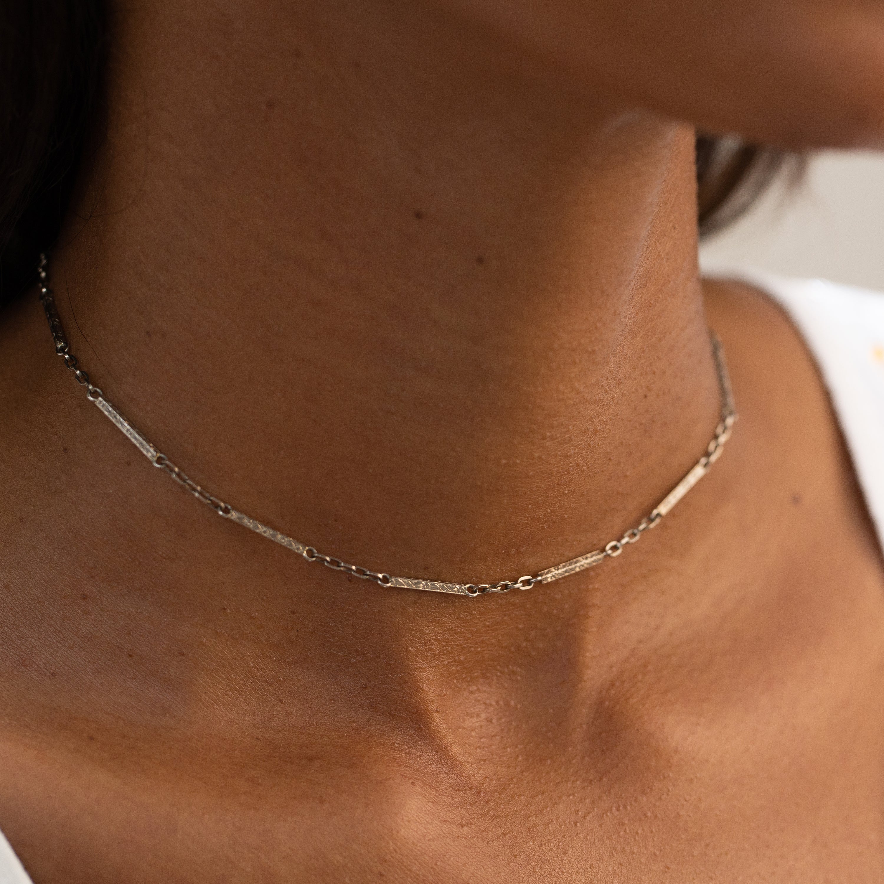Bar and Link 10k White Gold 14" Choker Necklace