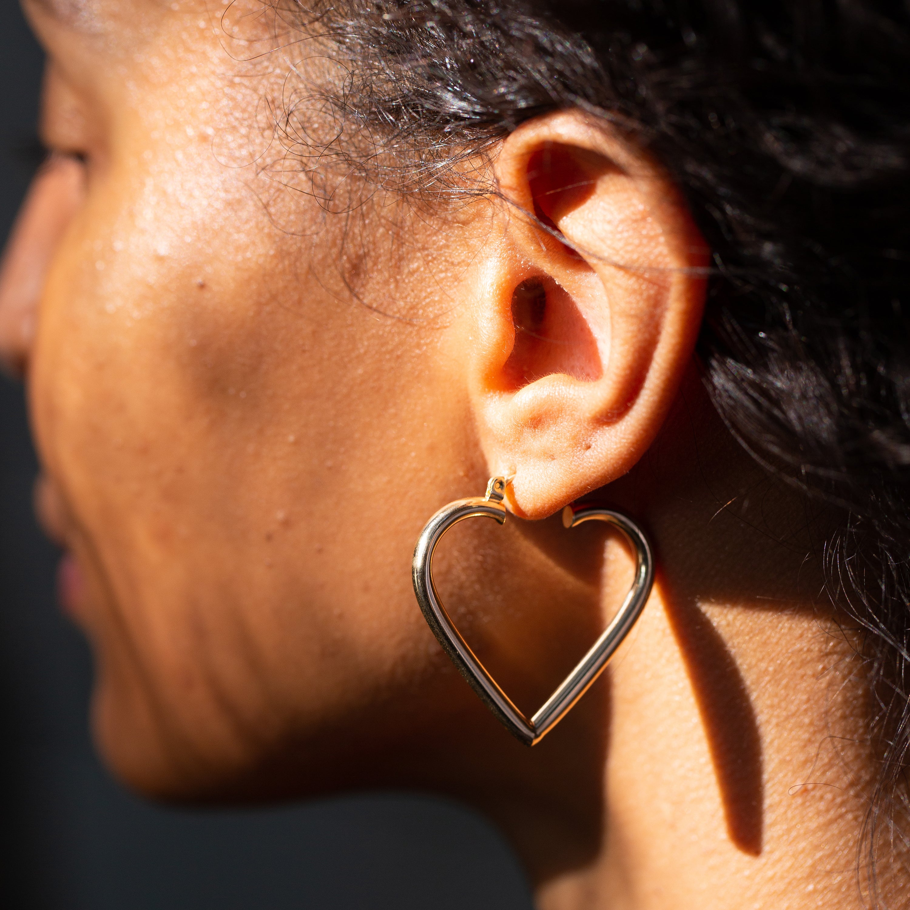 Heart-shaped 14k Gold Hoop Earrings