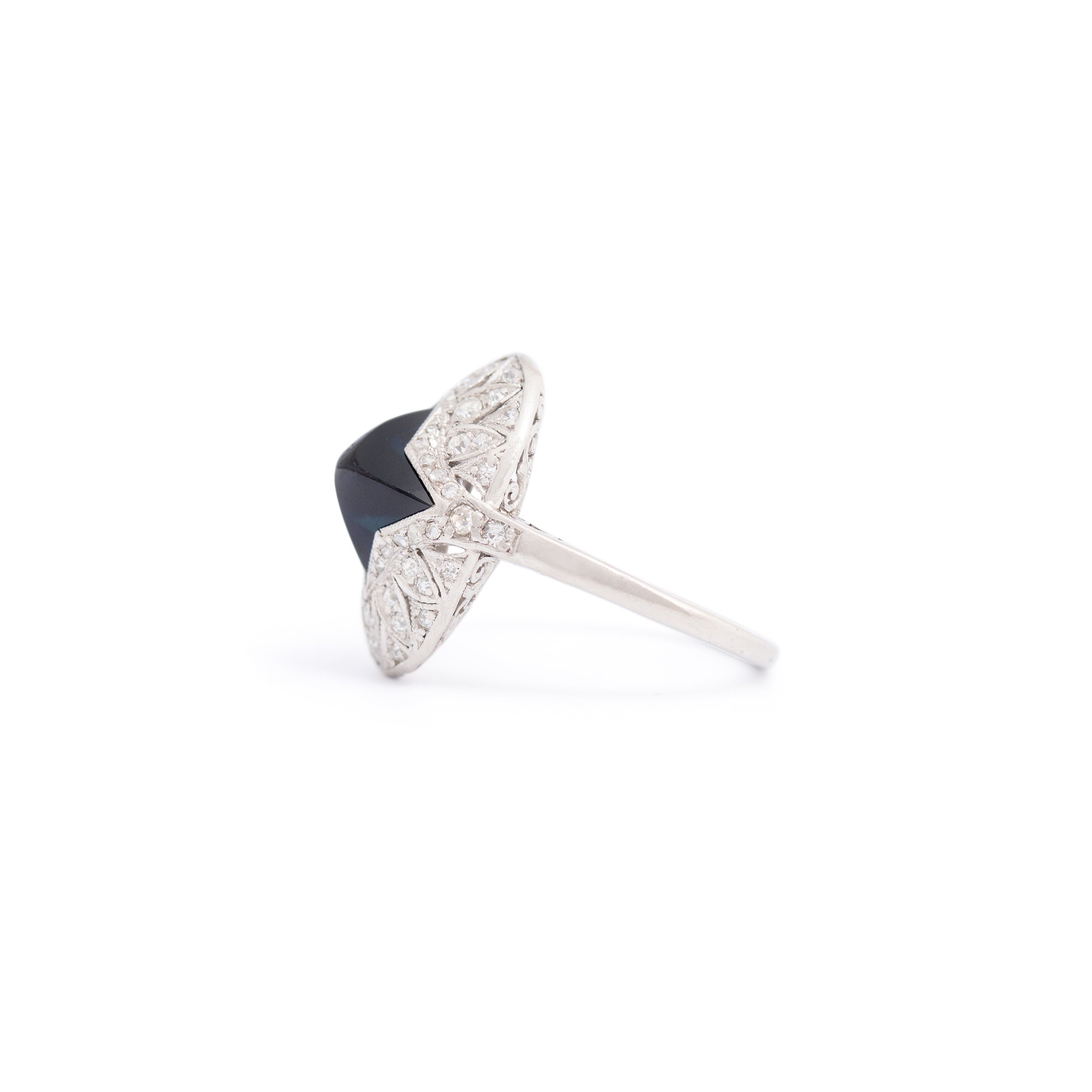 Edwardian Sugarloaf Sapphire and Diamond Platinum Ring