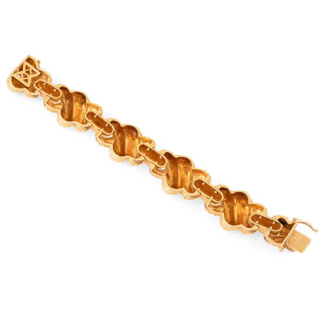 Textured Knot 18k Gold Link Bracelet