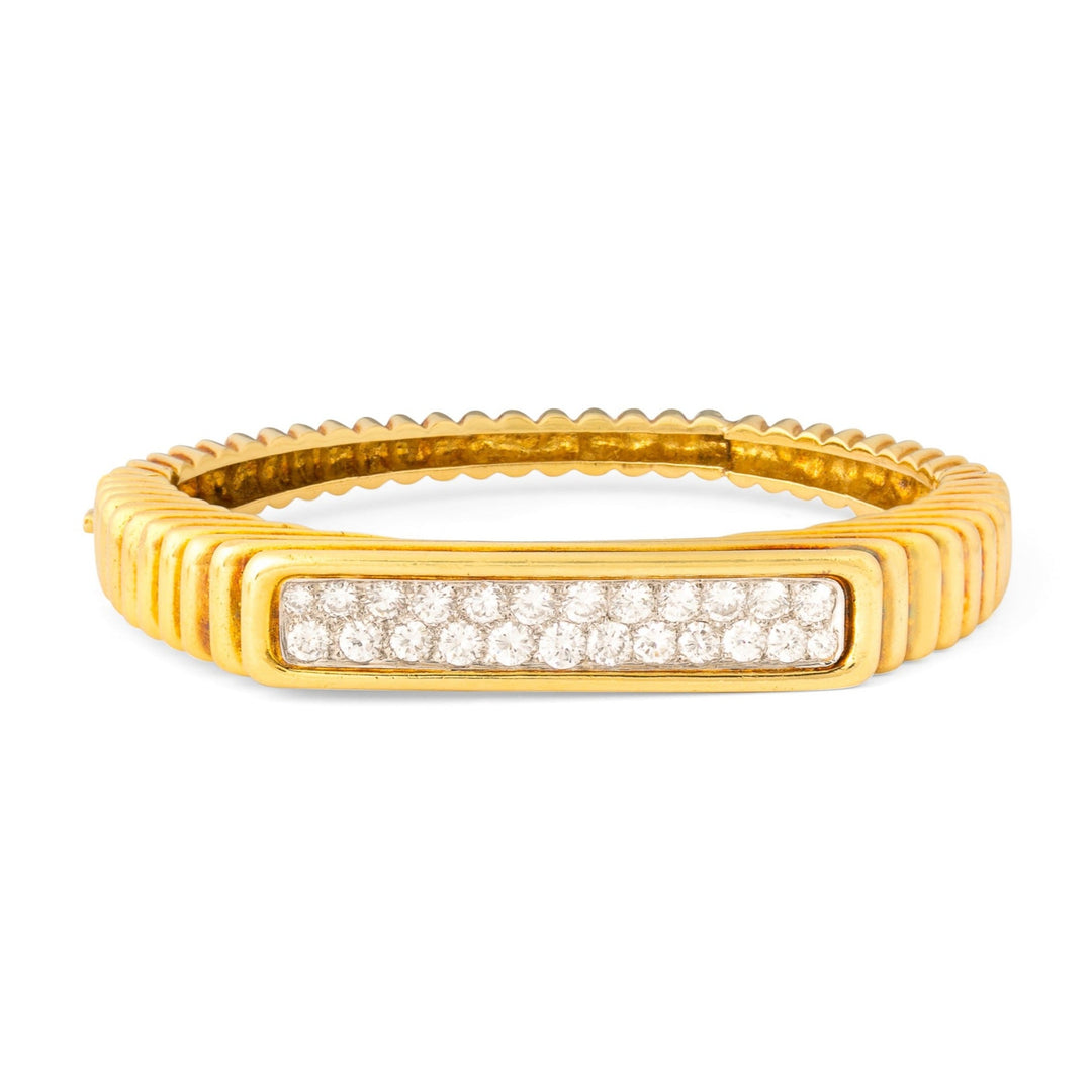 French 1970s Diamond and 18k Gold Ribbed Bangle Bracelet