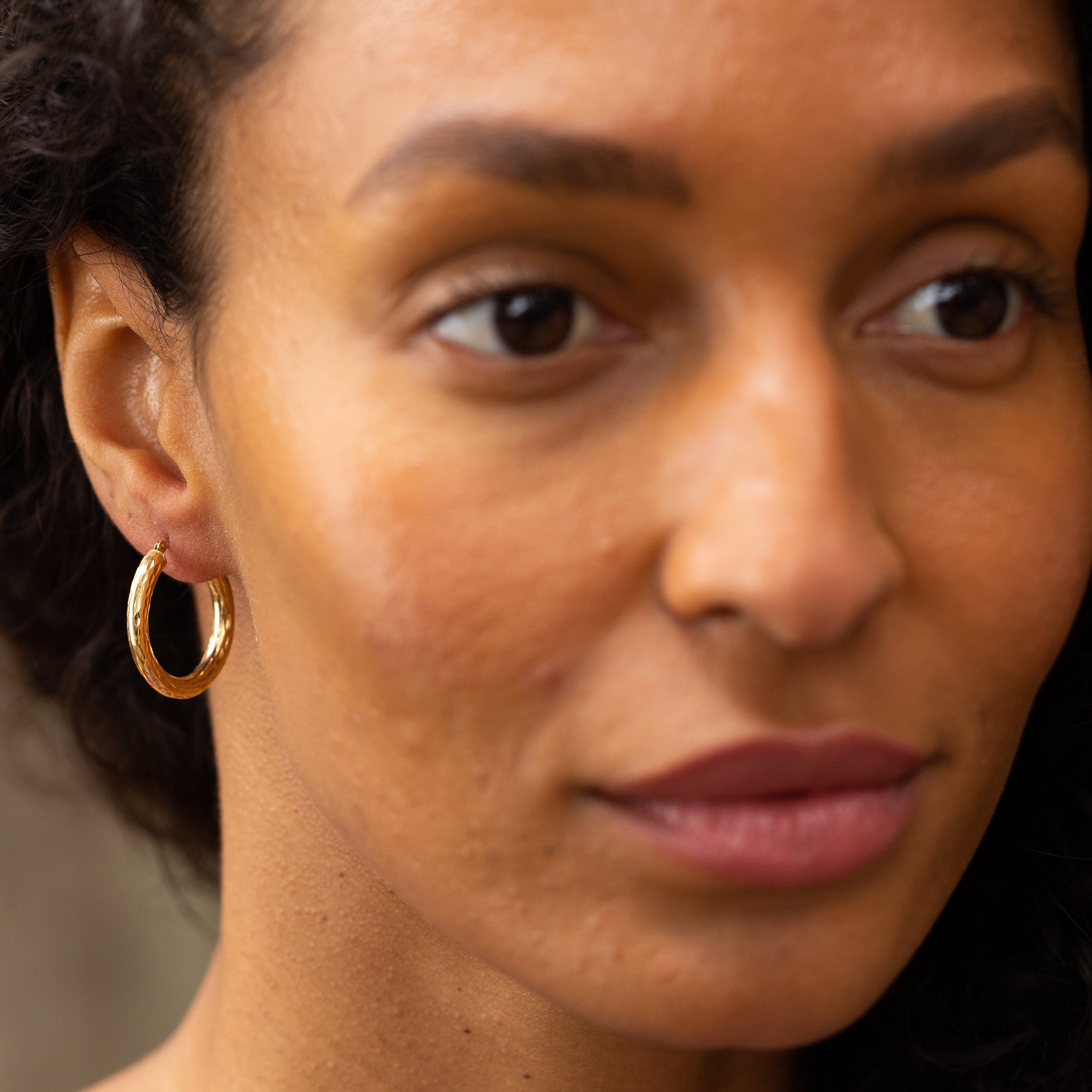 Hammered 1-Inch 14k Gold Hoop Earrings
