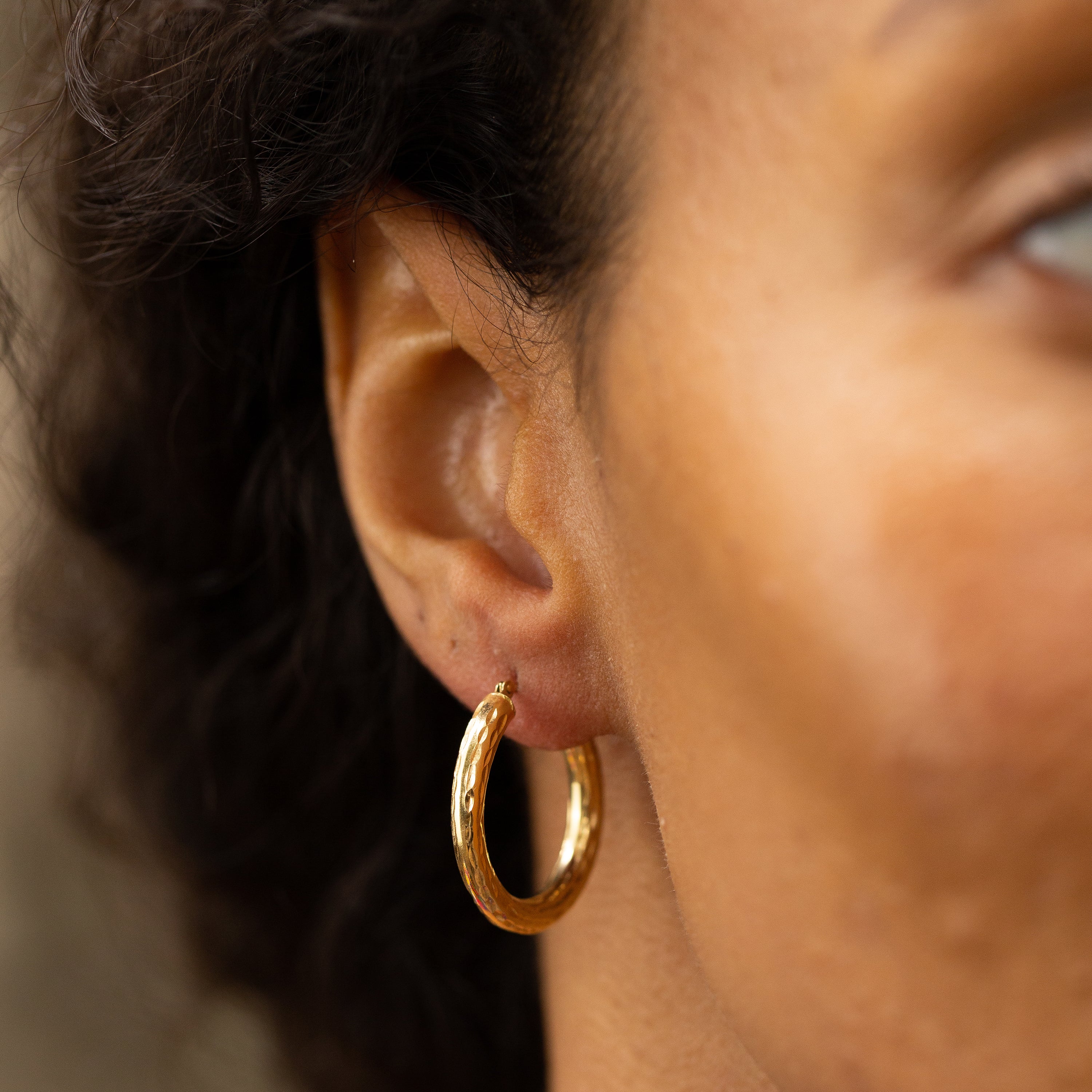 Hammered 1-Inch 14k Gold Hoop Earrings