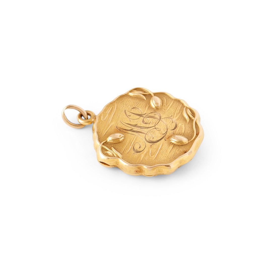 Art Nouveau Repoussé Lily Pad 10k Gold Locket