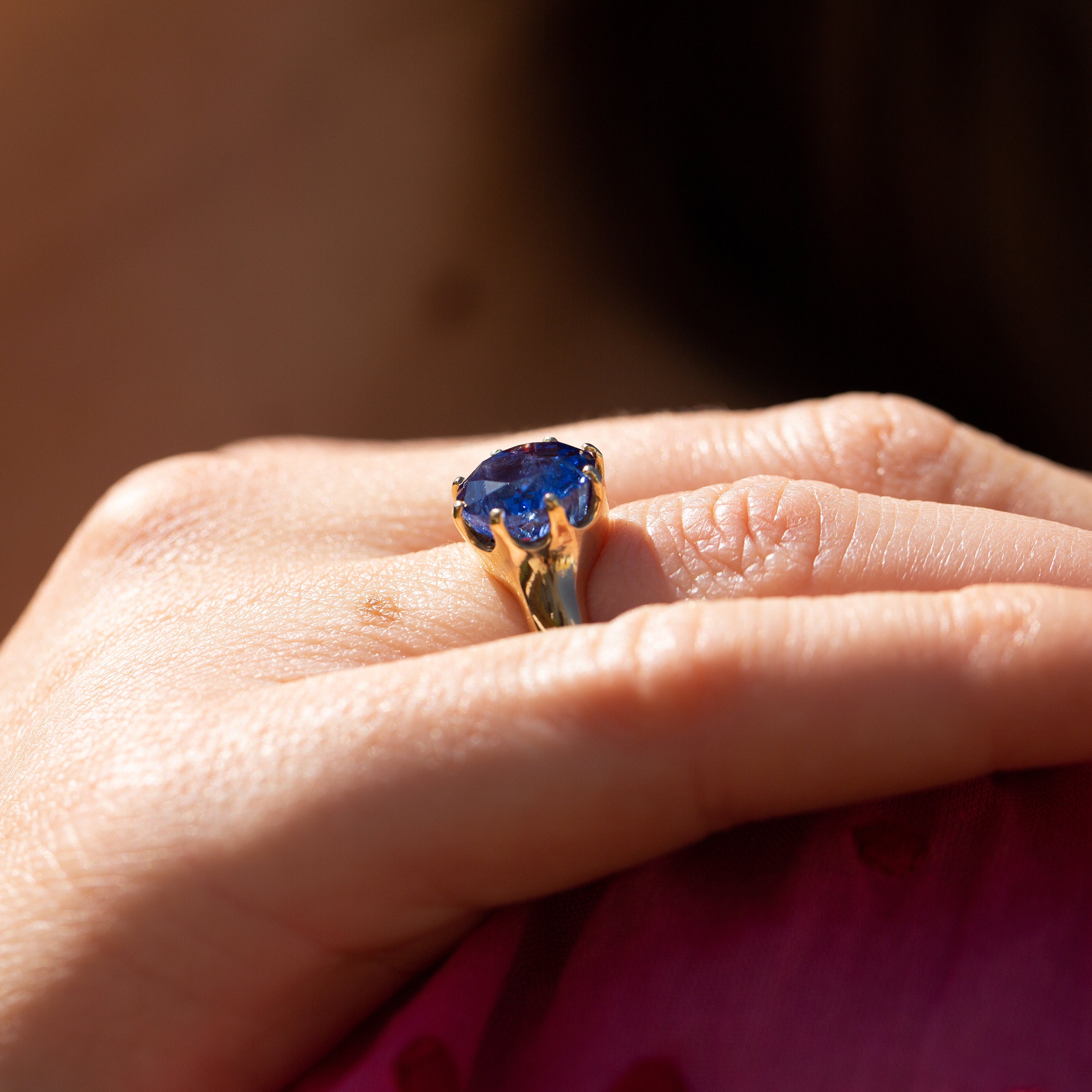 Victorian 5.30 Carat Sapphire and 18k Gold Ring