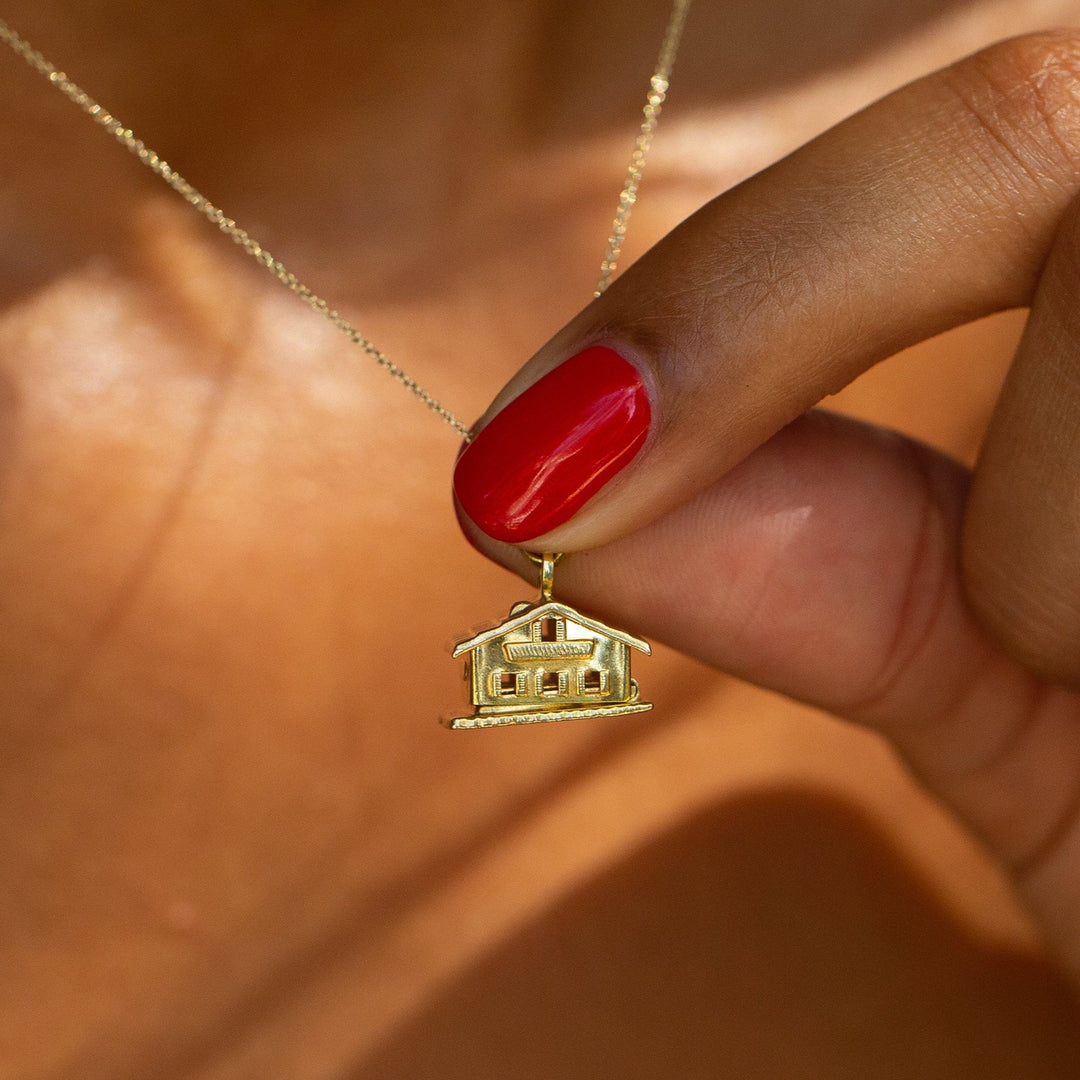 Movable House Charm in 18k Gold and Enamel