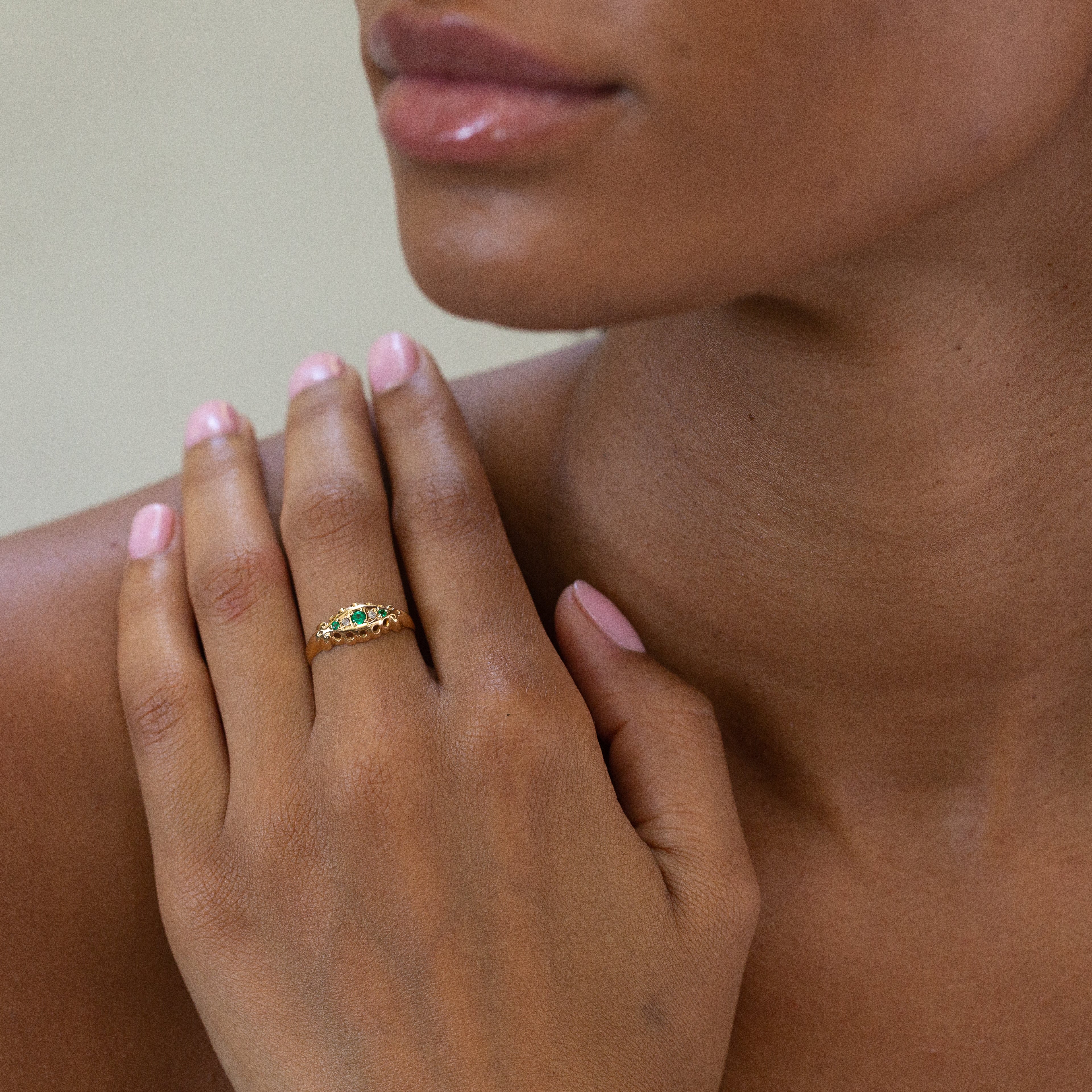 English Victorian Emerald, Rose Cut Diamond, and 18k Gold Ring