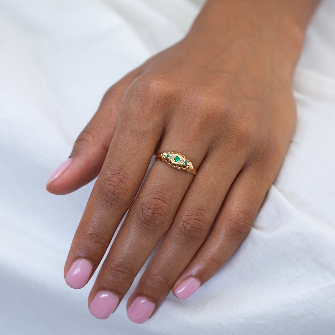 English Victorian Emerald, Rose Cut Diamond, and 18k Gold Ring