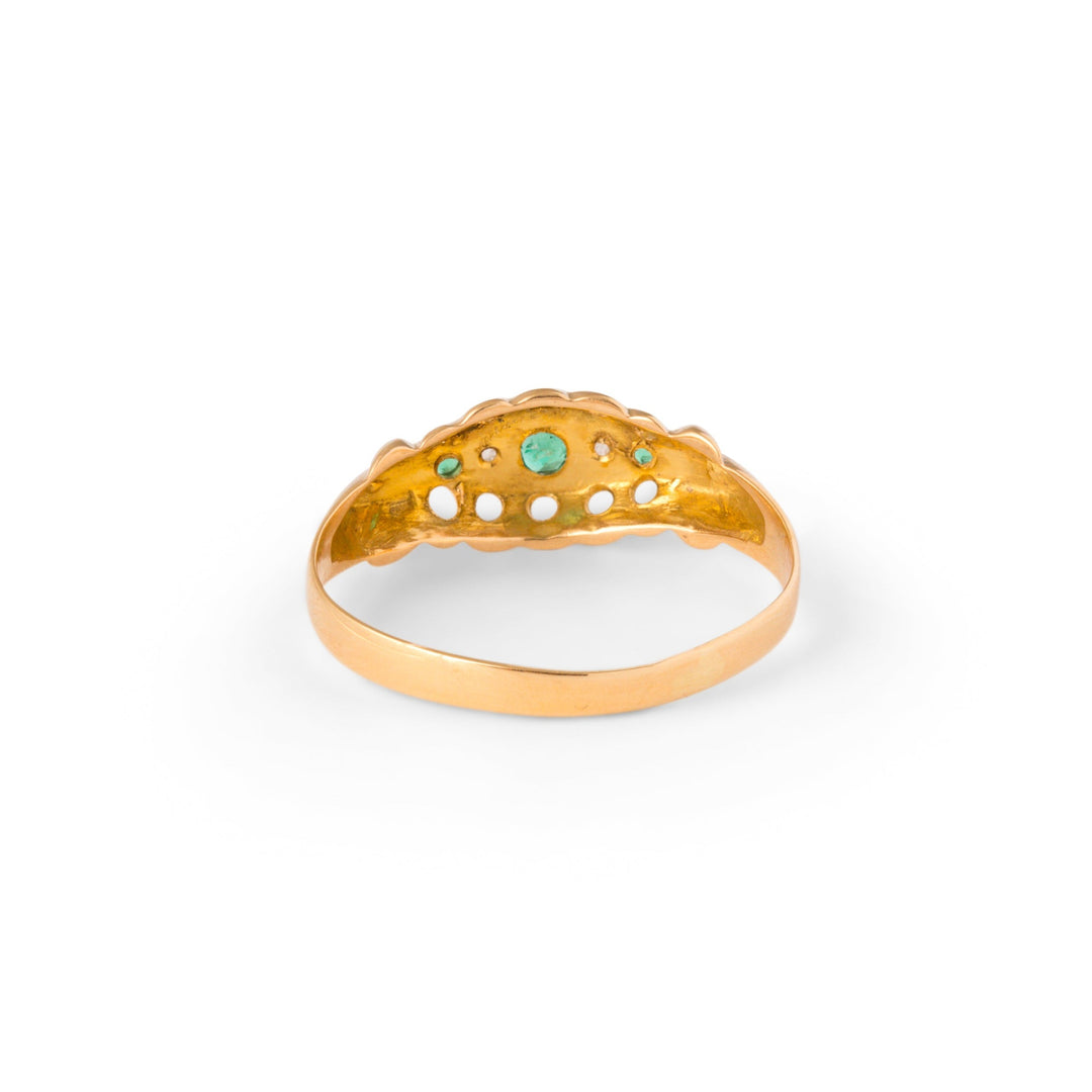 English Victorian Emerald, Rose Cut Diamond, and 18k Gold Ring
