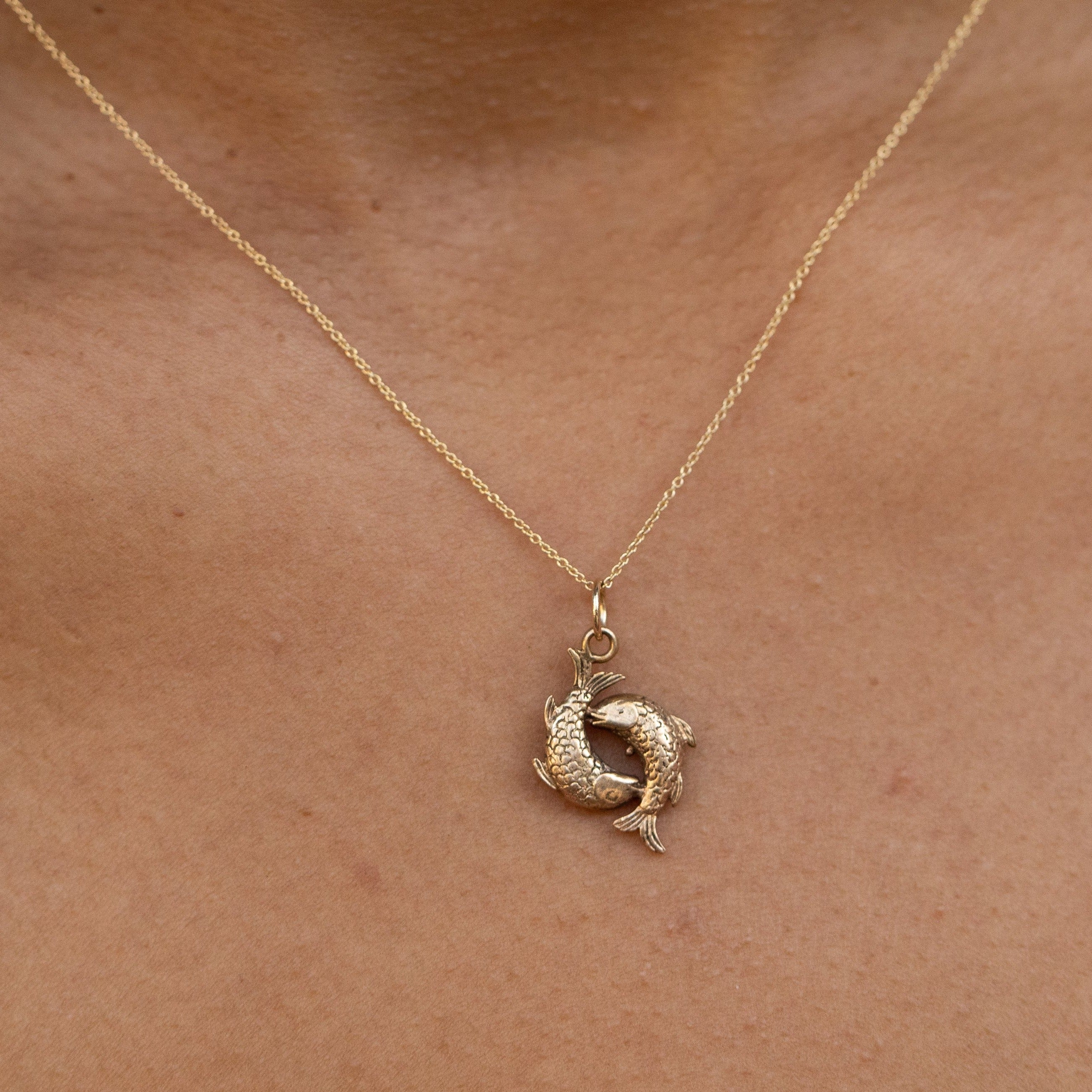 English Double Fish 9K Gold Pisces Zodiac Charm